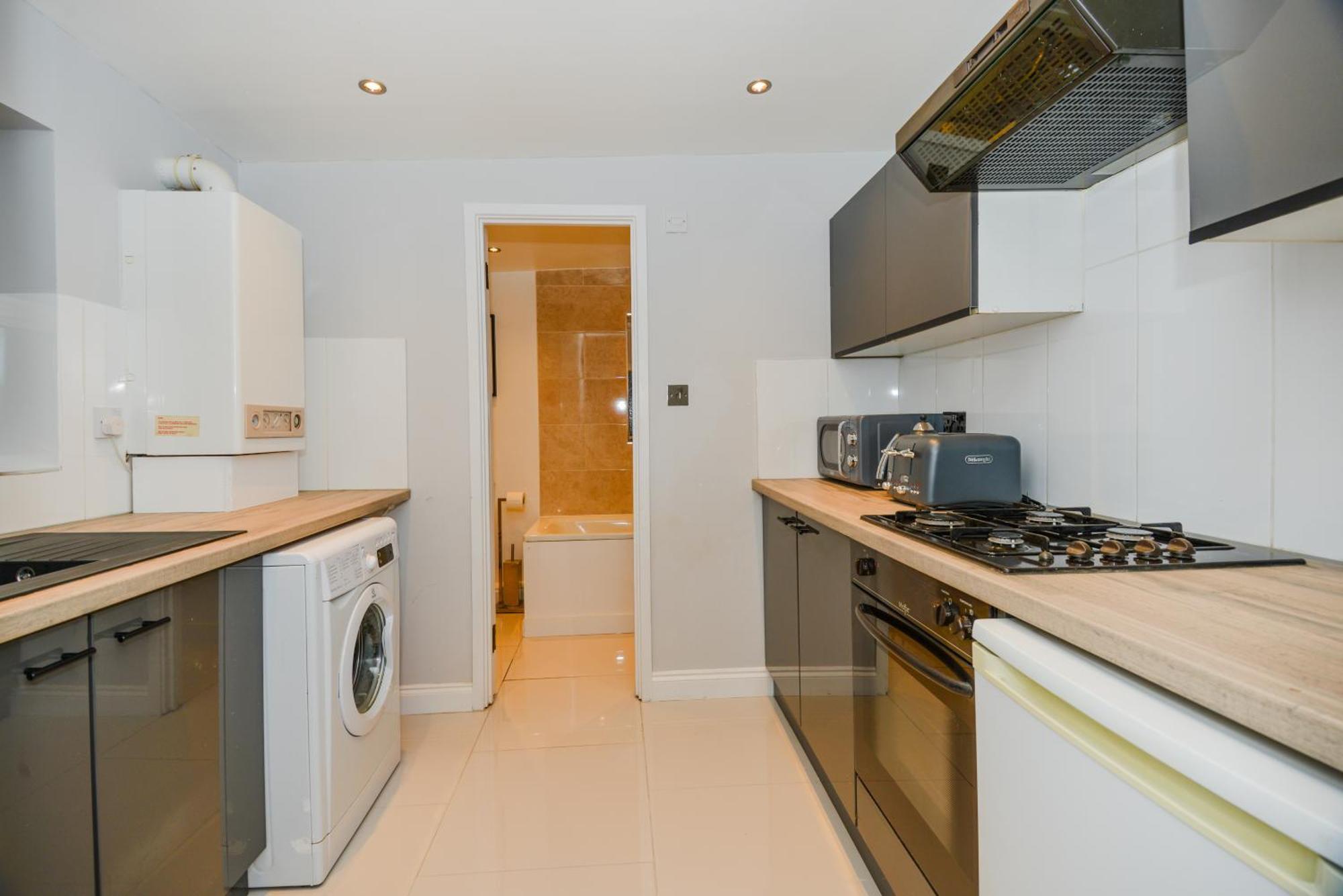 Apartment Cosy 1 Bedroom For Small Families
