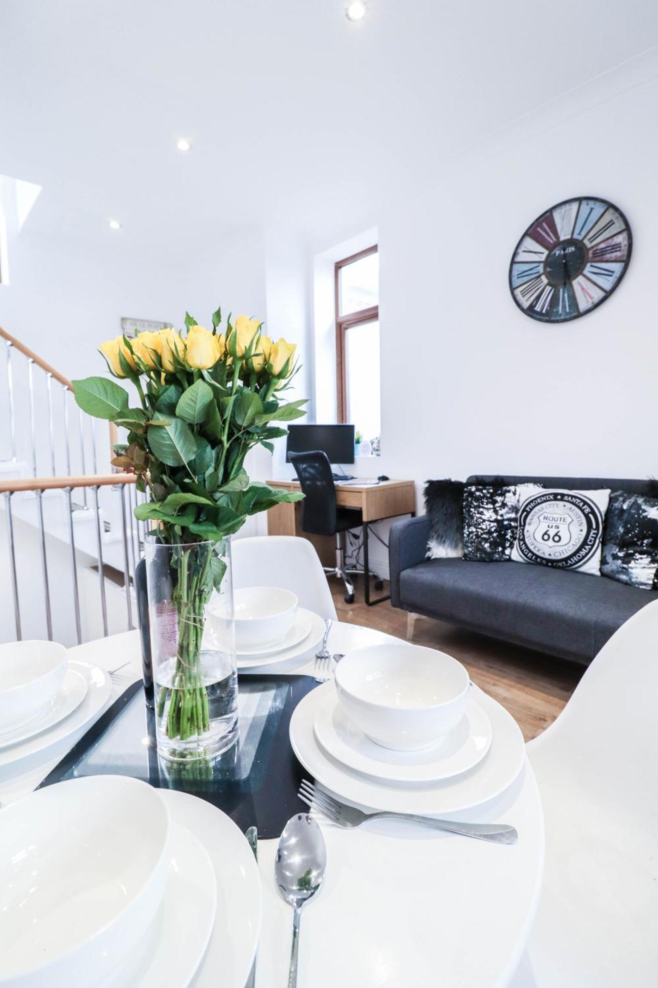 Stunning Split Level Appartement *