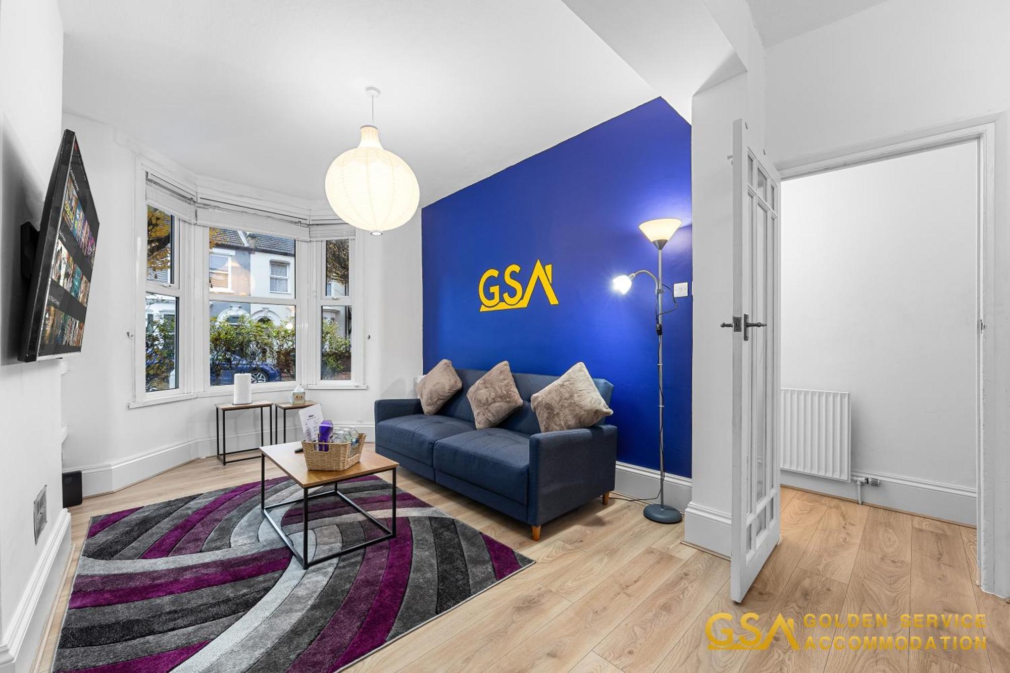 Stylist And Cosy 3 Bed House Leytonstone Sleeps 7 Londen