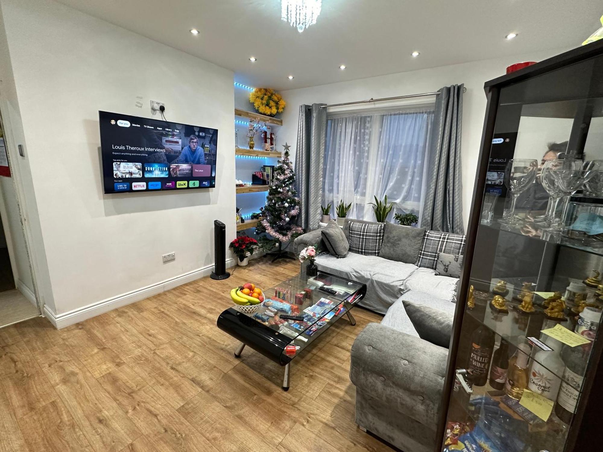 Fresh & Parking Apartment London