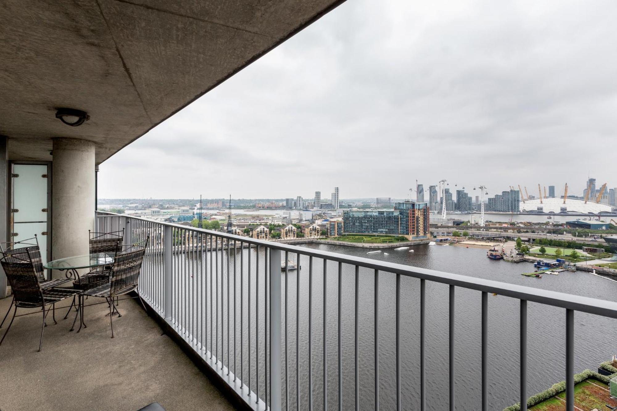 Premium By Excel Apartment London