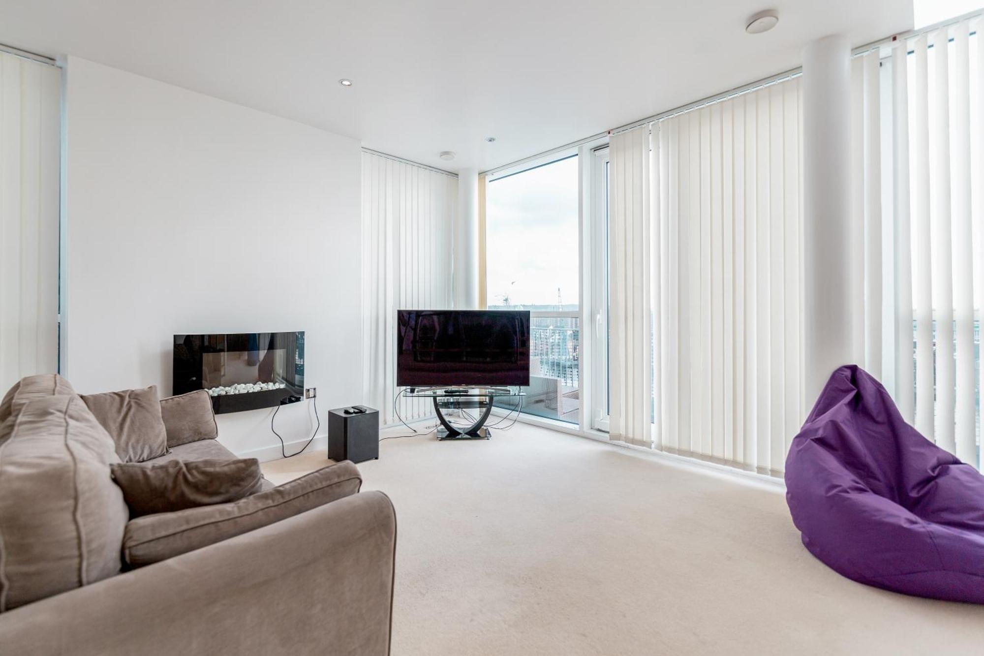 Apartment Premium By Excel London