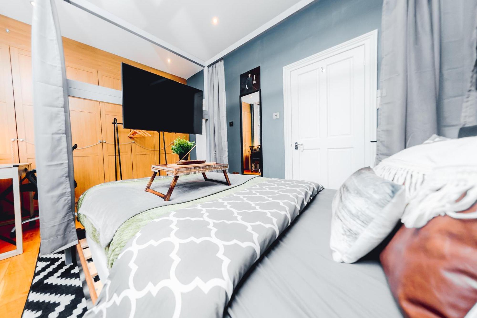 Master En - Townhouse Double With Garden & Hot Tub London
