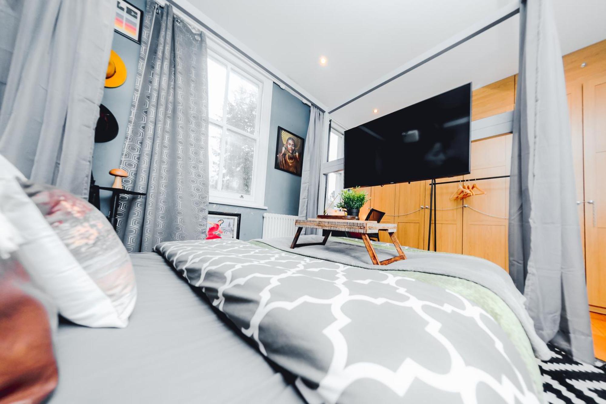 Master En - Townhouse Double With Garden & Hot Tub Homestay *