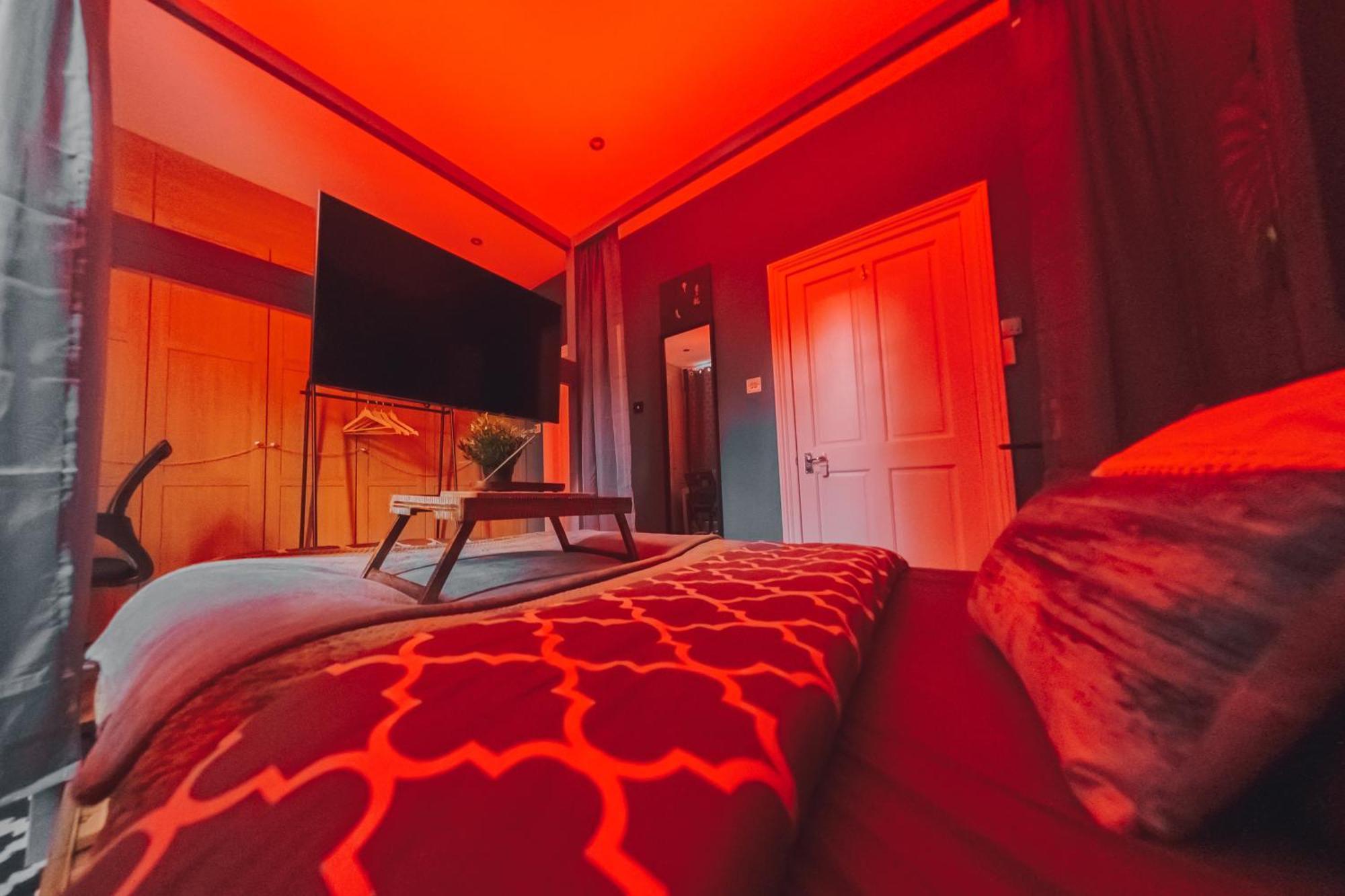Master En - Townhouse Double With Garden & Hot Tub Homestay London