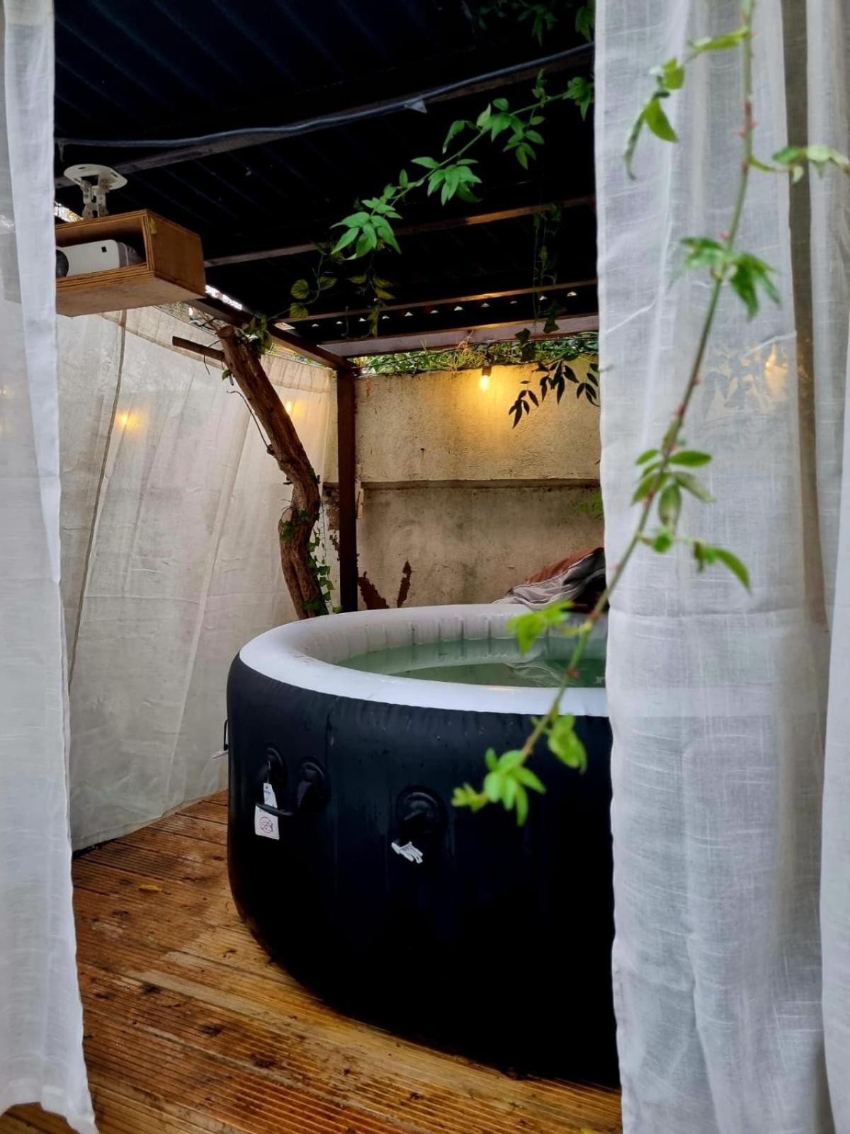 Master En - Townhouse Double With Garden & Hot Tub * London