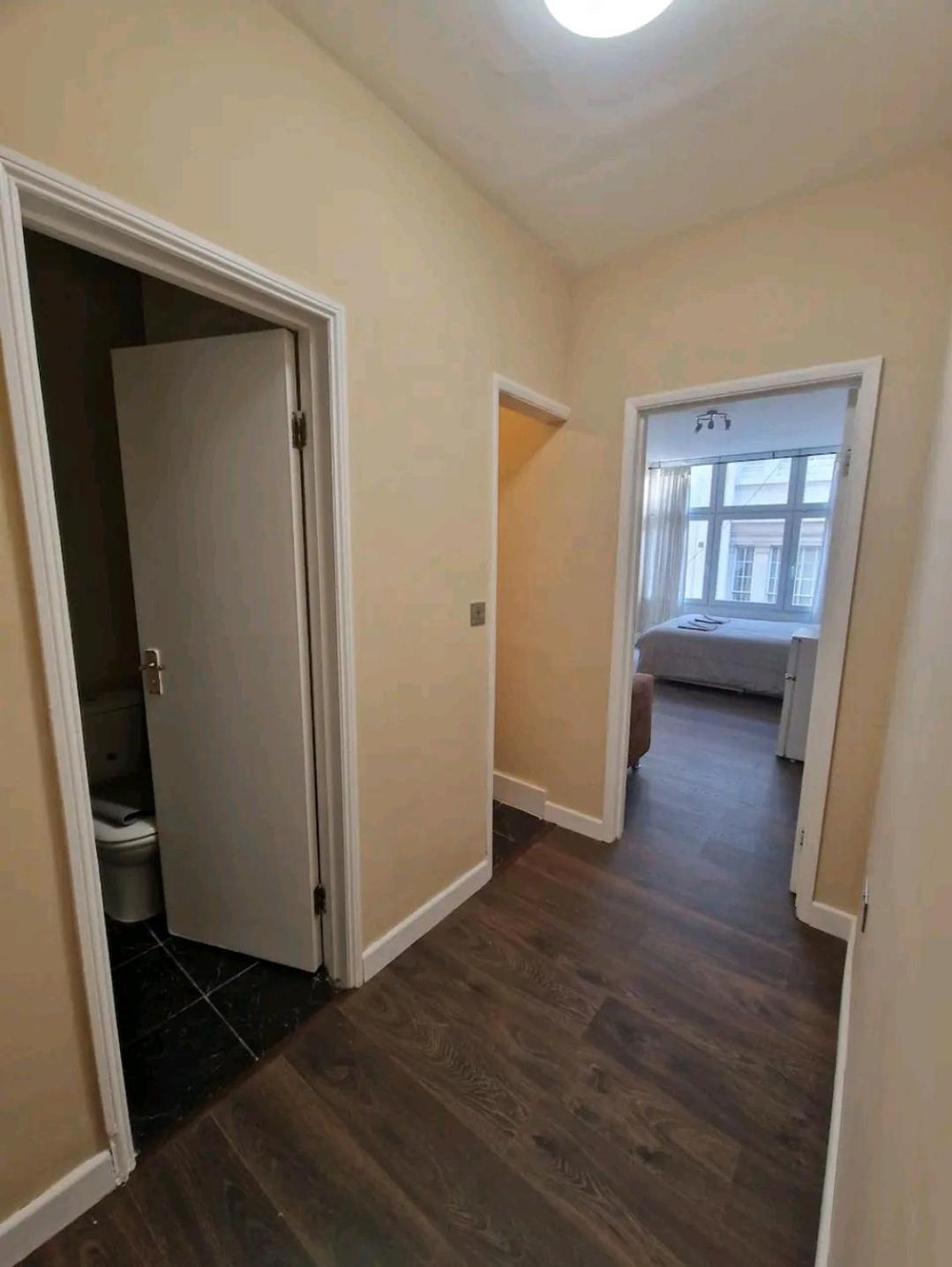 Affordable In Shared Flat, Bridge Privatunterkunft London