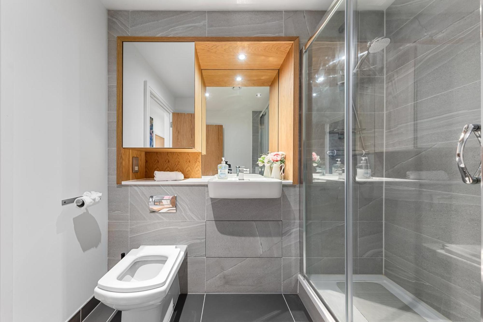 Lägenhet Trendy 2 Bed Flat In Greenwich With Car Parking *