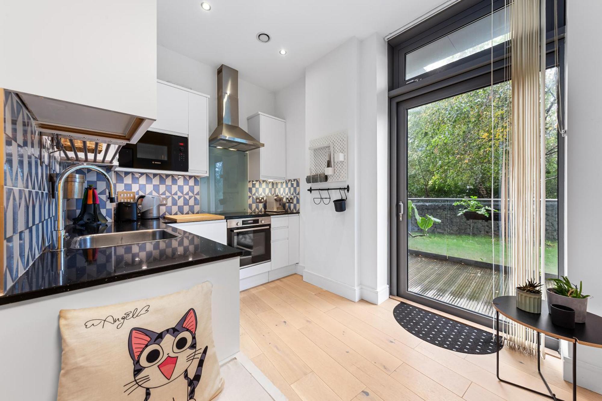Lägenhet Trendy 2 Bed Flat In Greenwich With Car Parking