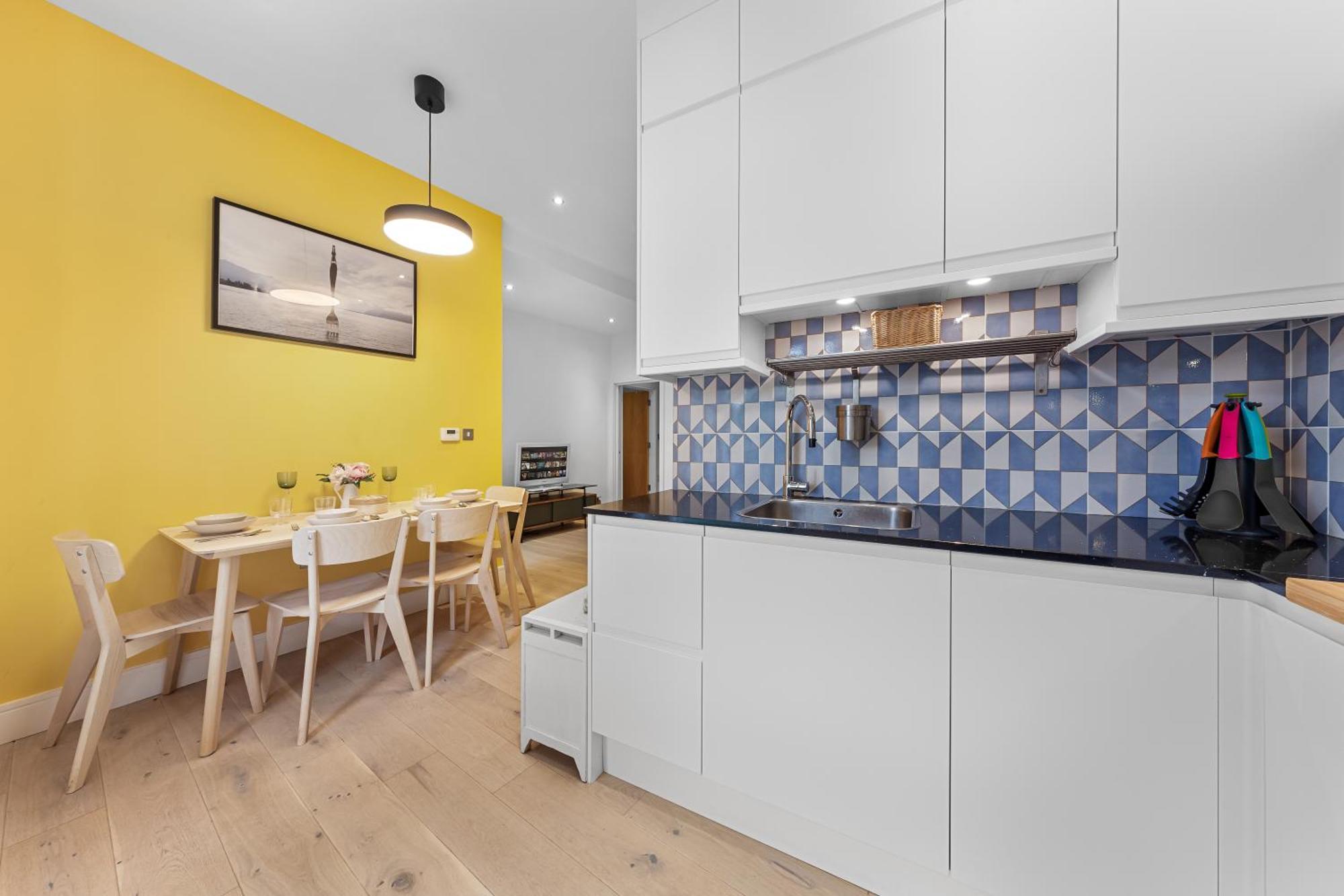 Trendy 2 Bed Flat In Greenwich With Car Parking London
