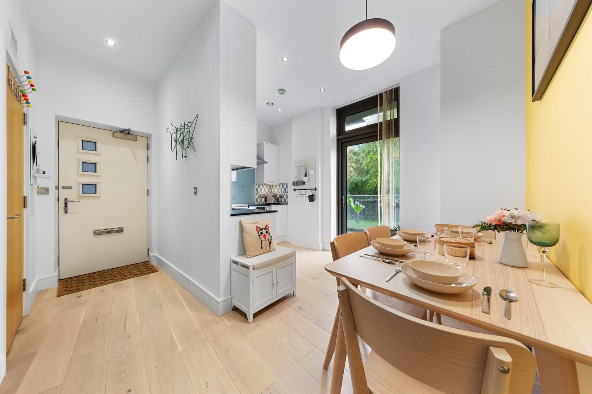 Lägenhet Trendy 2 Bed Flat In Greenwich With Car Parking