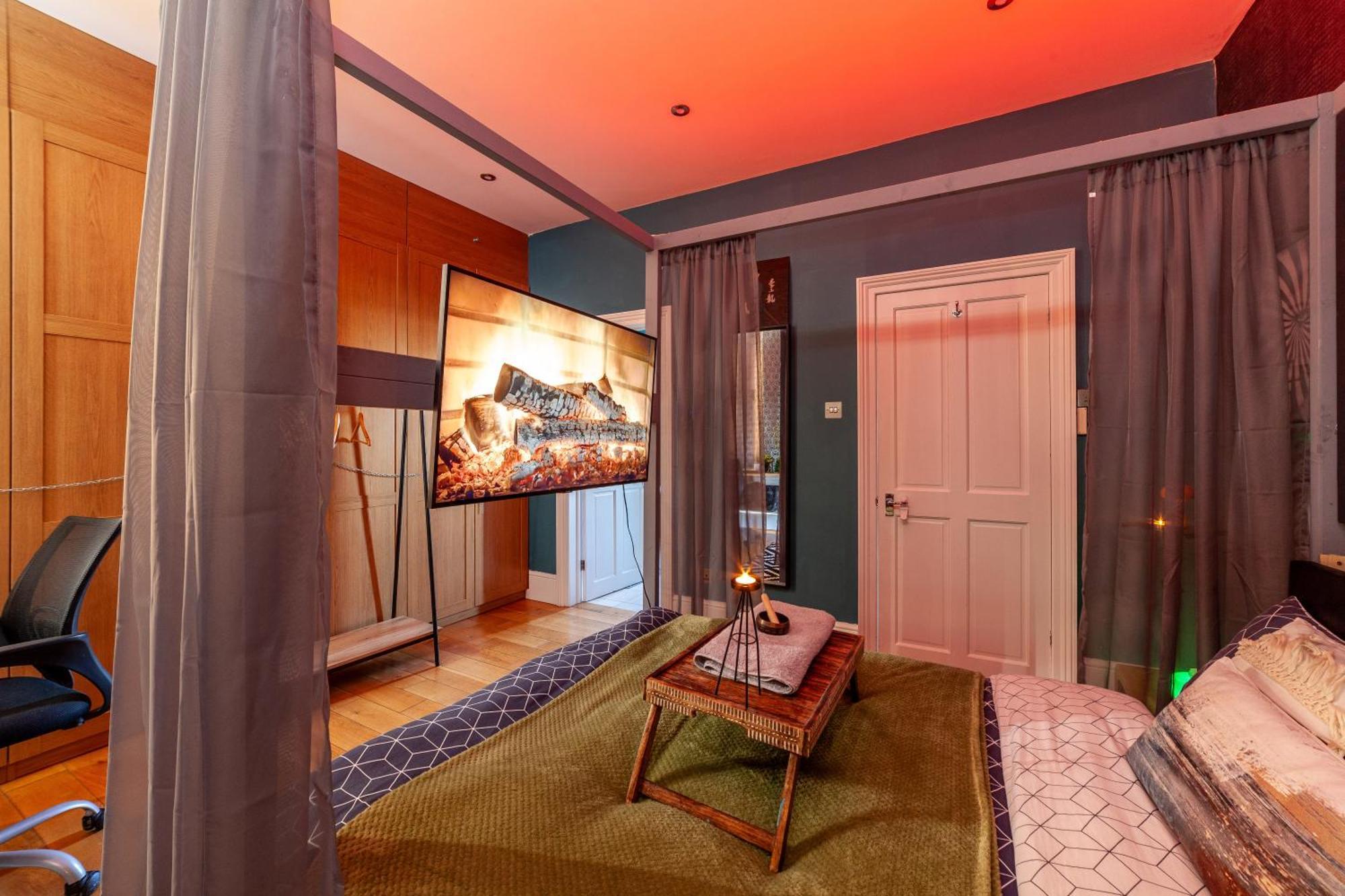 Master En - Townhouse Double With Garden & Hot Tub Homestay London