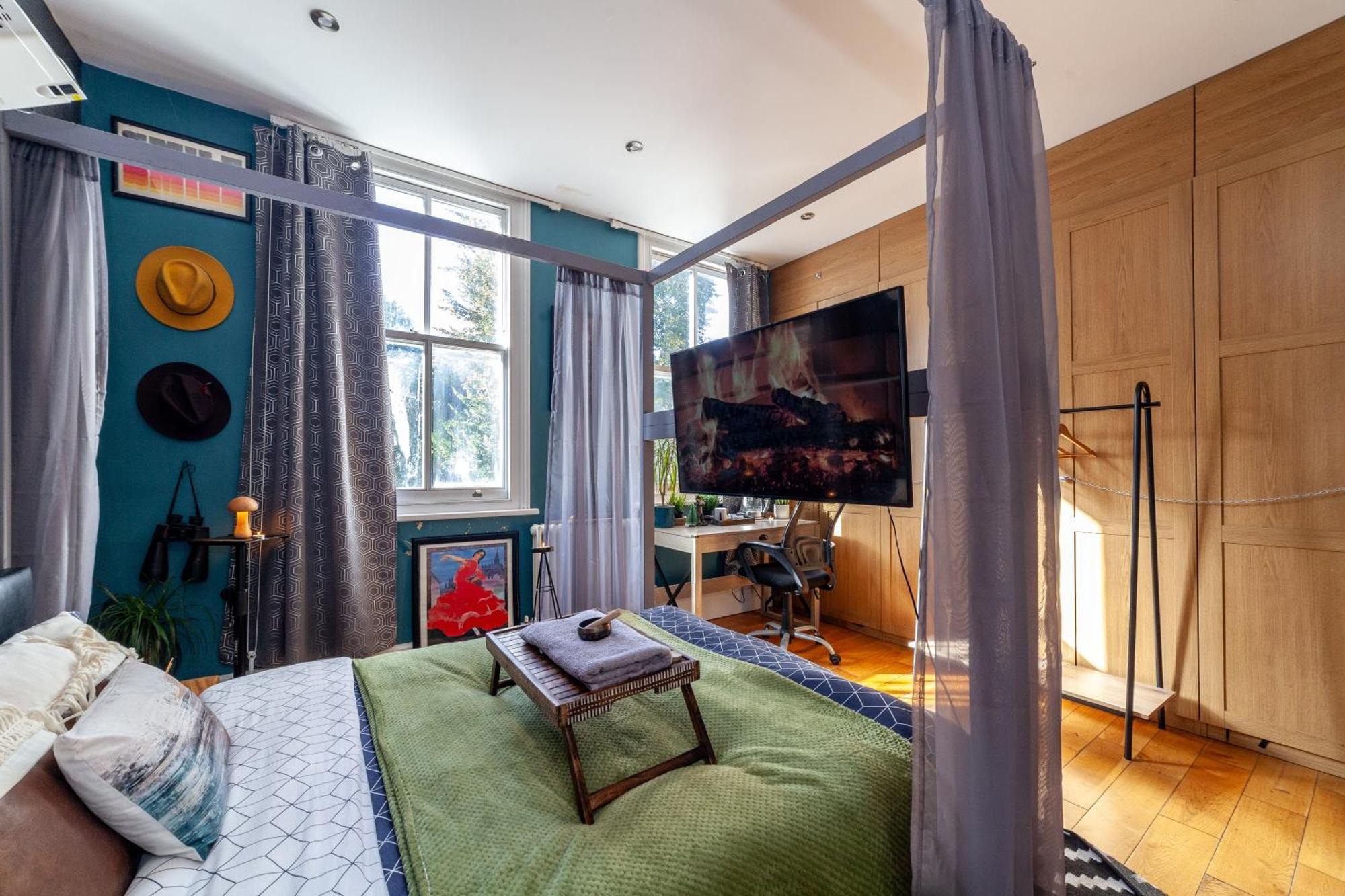 Master En - Townhouse Double With Garden & Hot Tub London