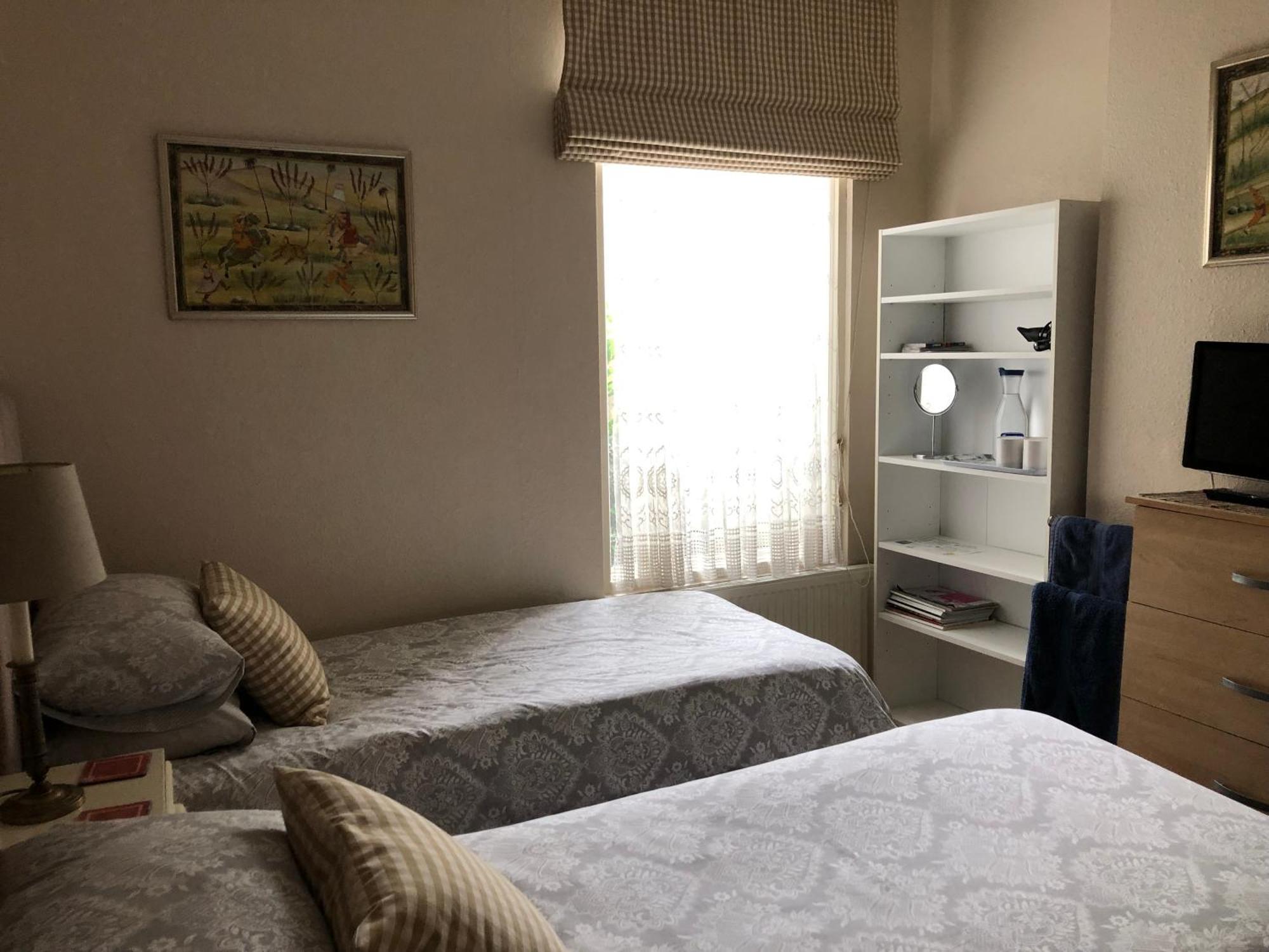 Bed & Breakfast Helena Host Family 3*