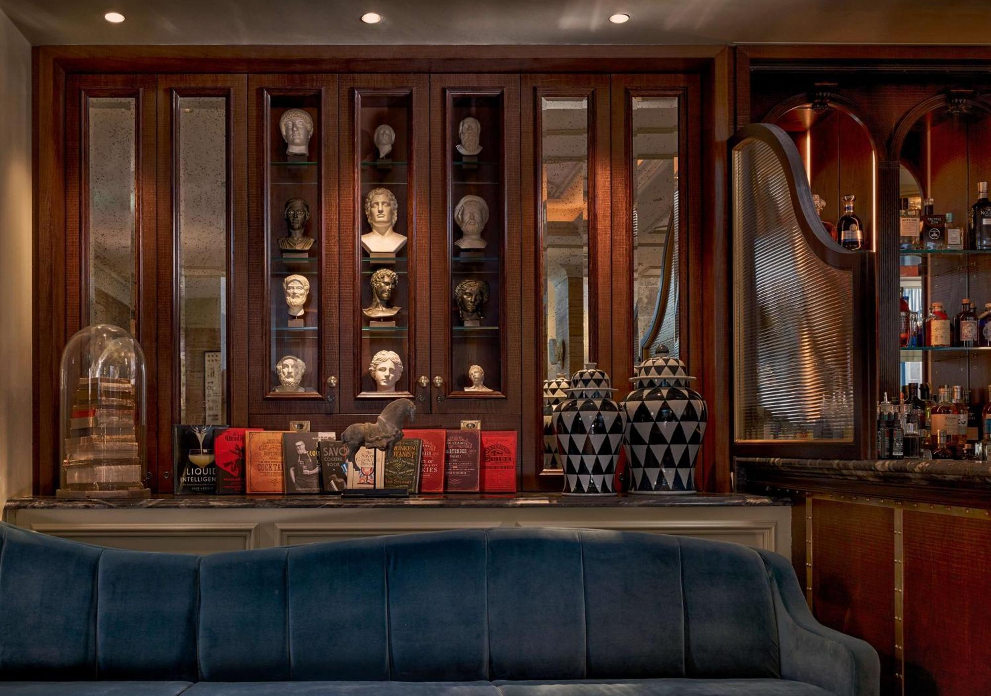 100 Queen's Gate London, Curio Collection By Hilton