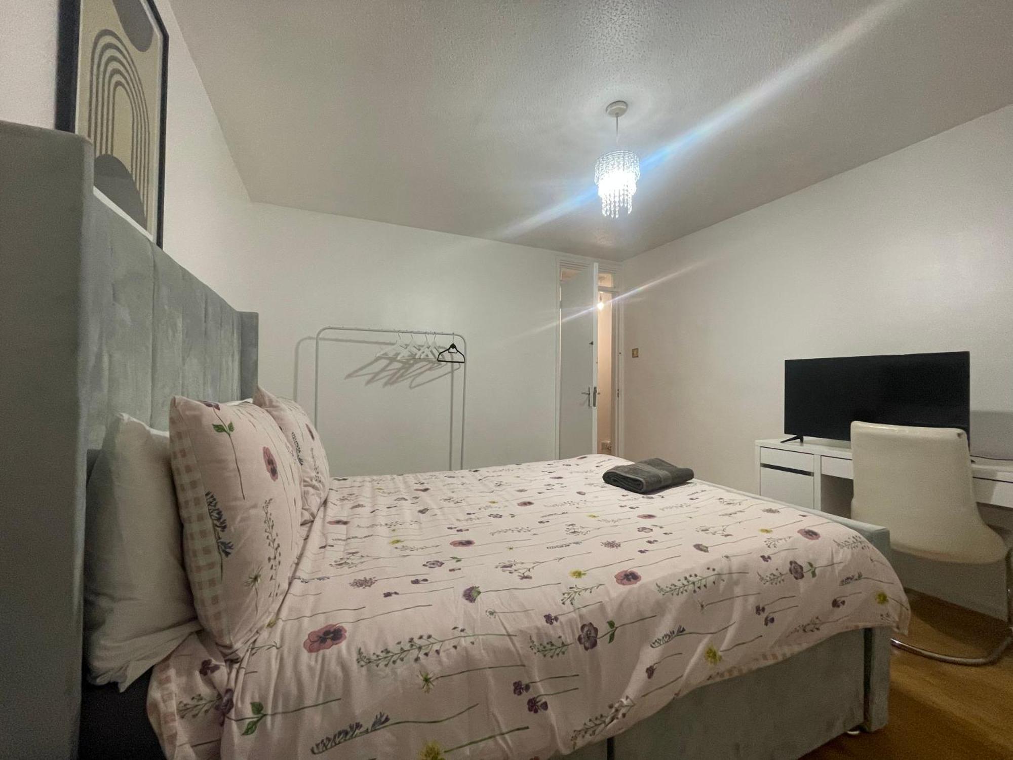 New! 4 Bedroom House With Garden And Lawn Holiday home London