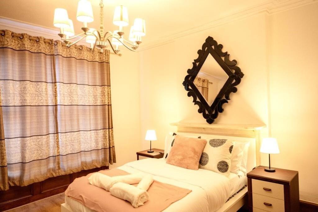 Appartement Spacious 2 Bedroom Flat *