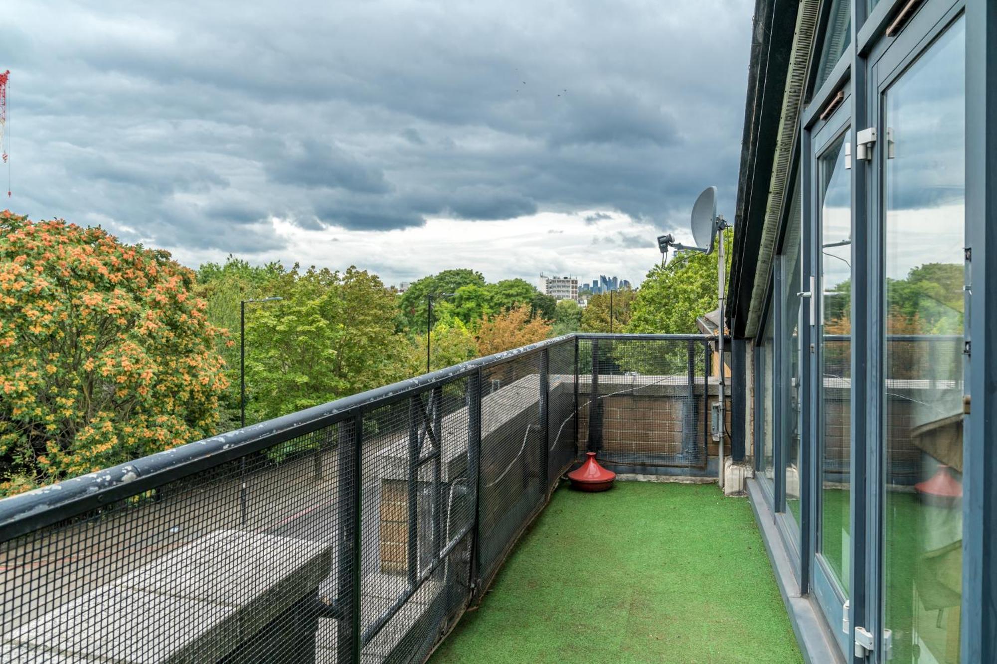 Modern 1 Bedroom City Penthouse * Londen