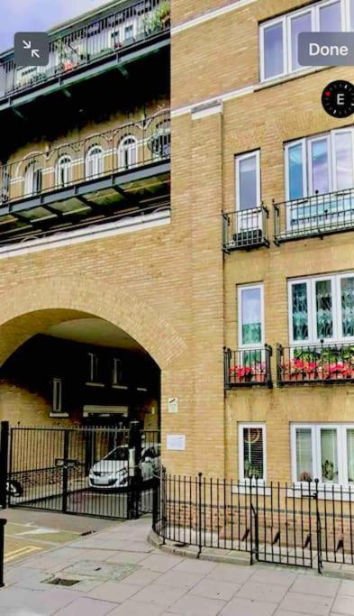 A Beautiful Stylish 2 Bedroom -city Of Lejlighed