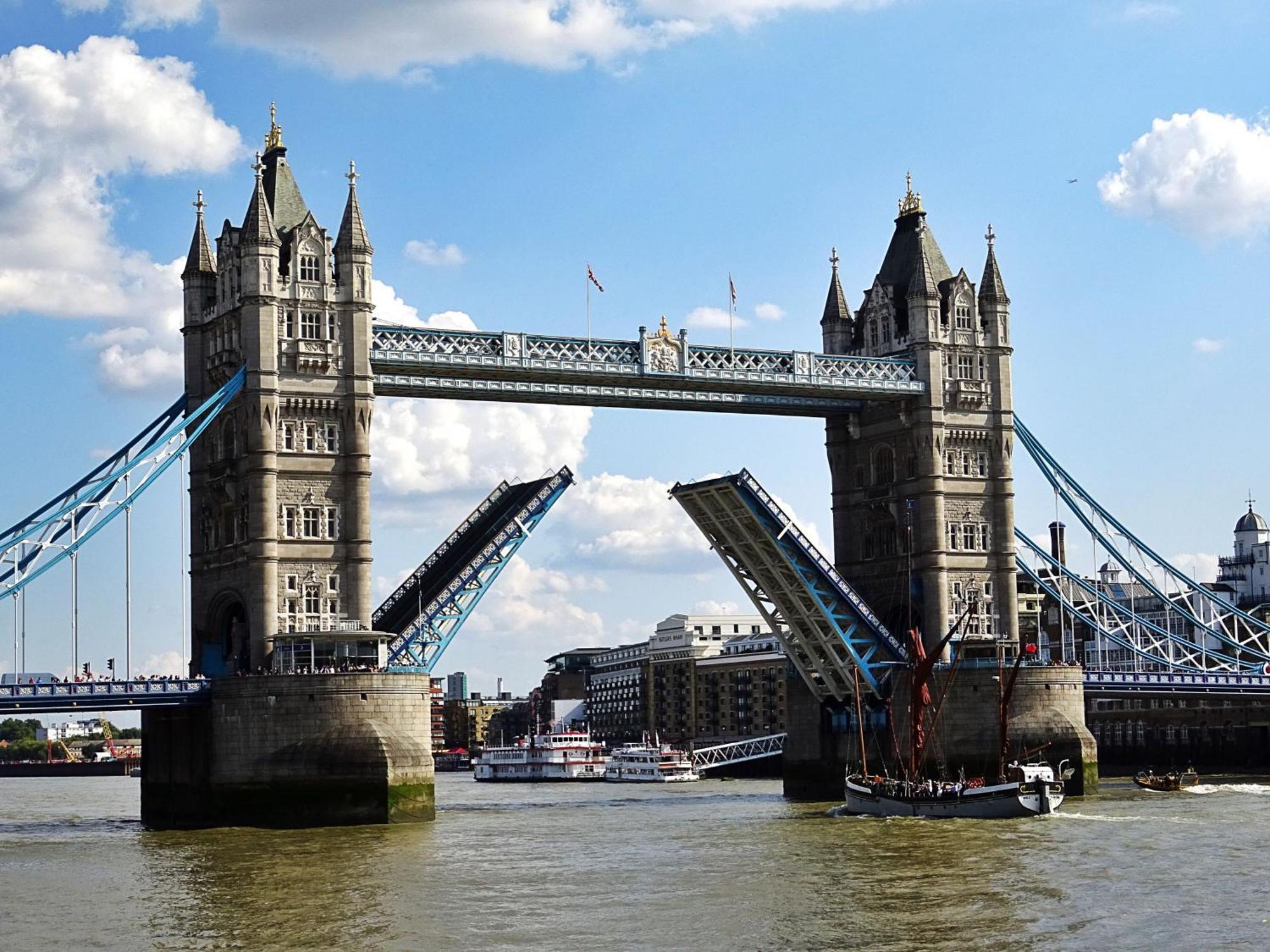 Work Friendly Flat Bridge Near Guys Hospital And Borough Market London