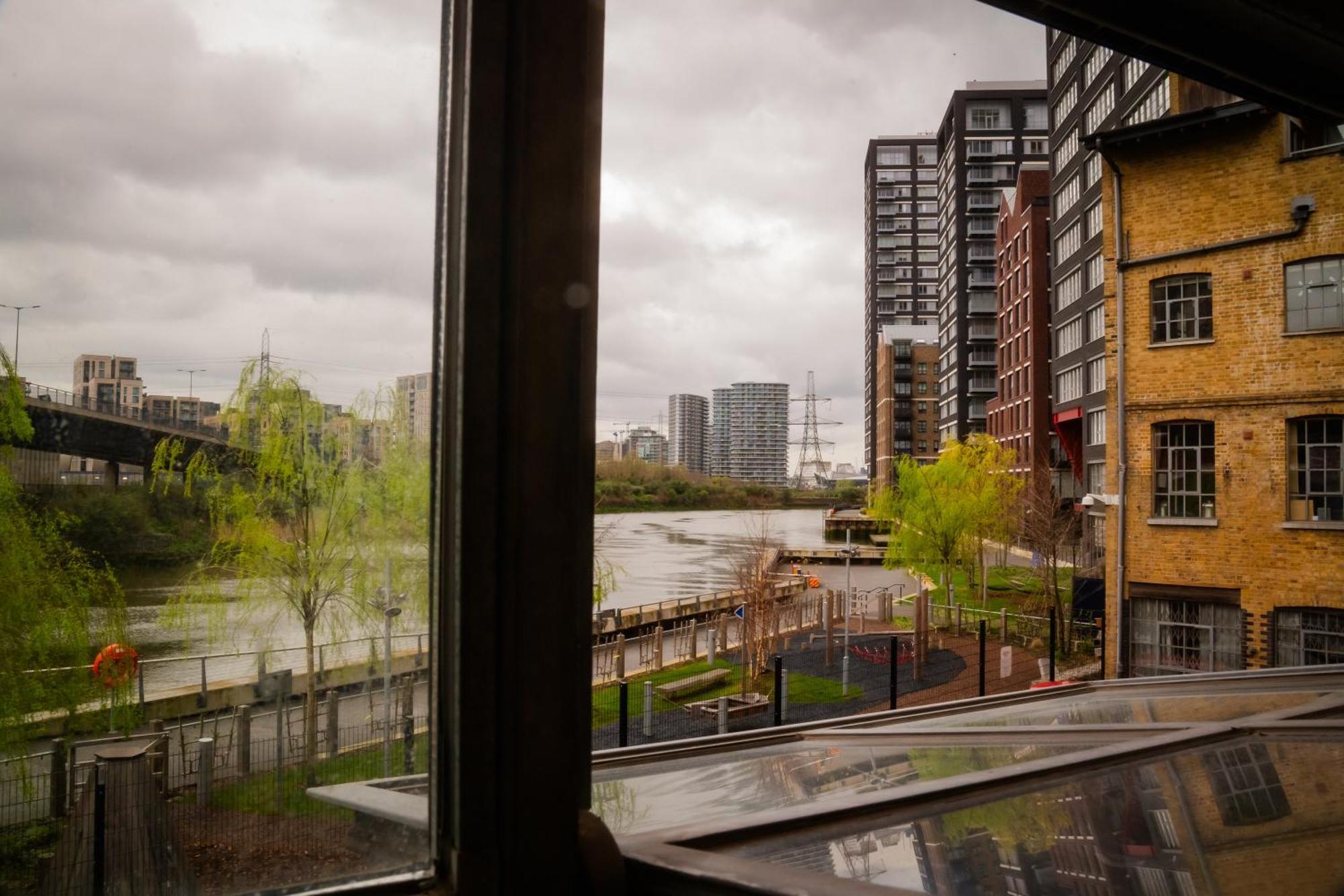 Loft Style Near O2, Abba Voyage, Excel Leilighet London