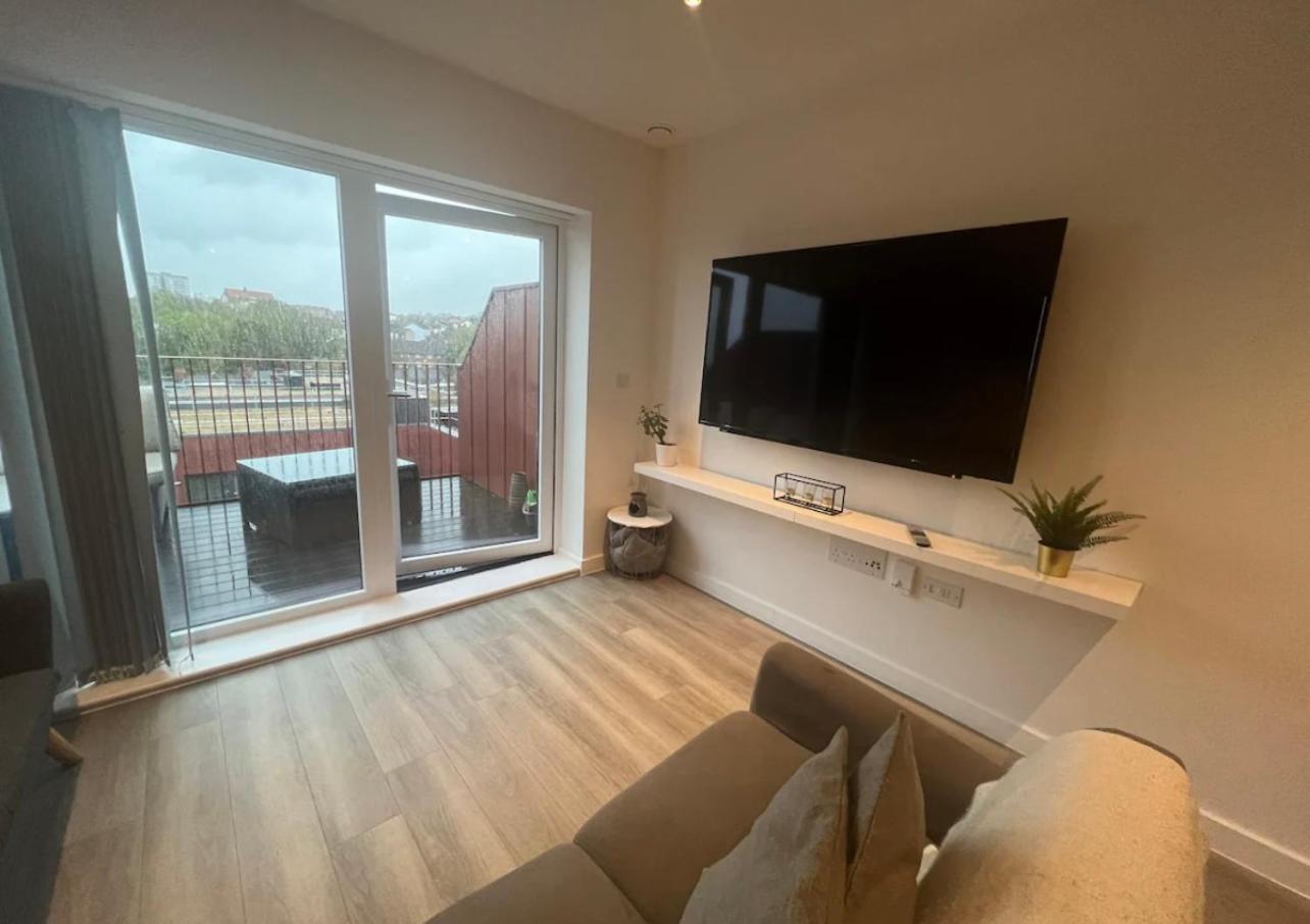 Privatunterkunft Private In With Balcony