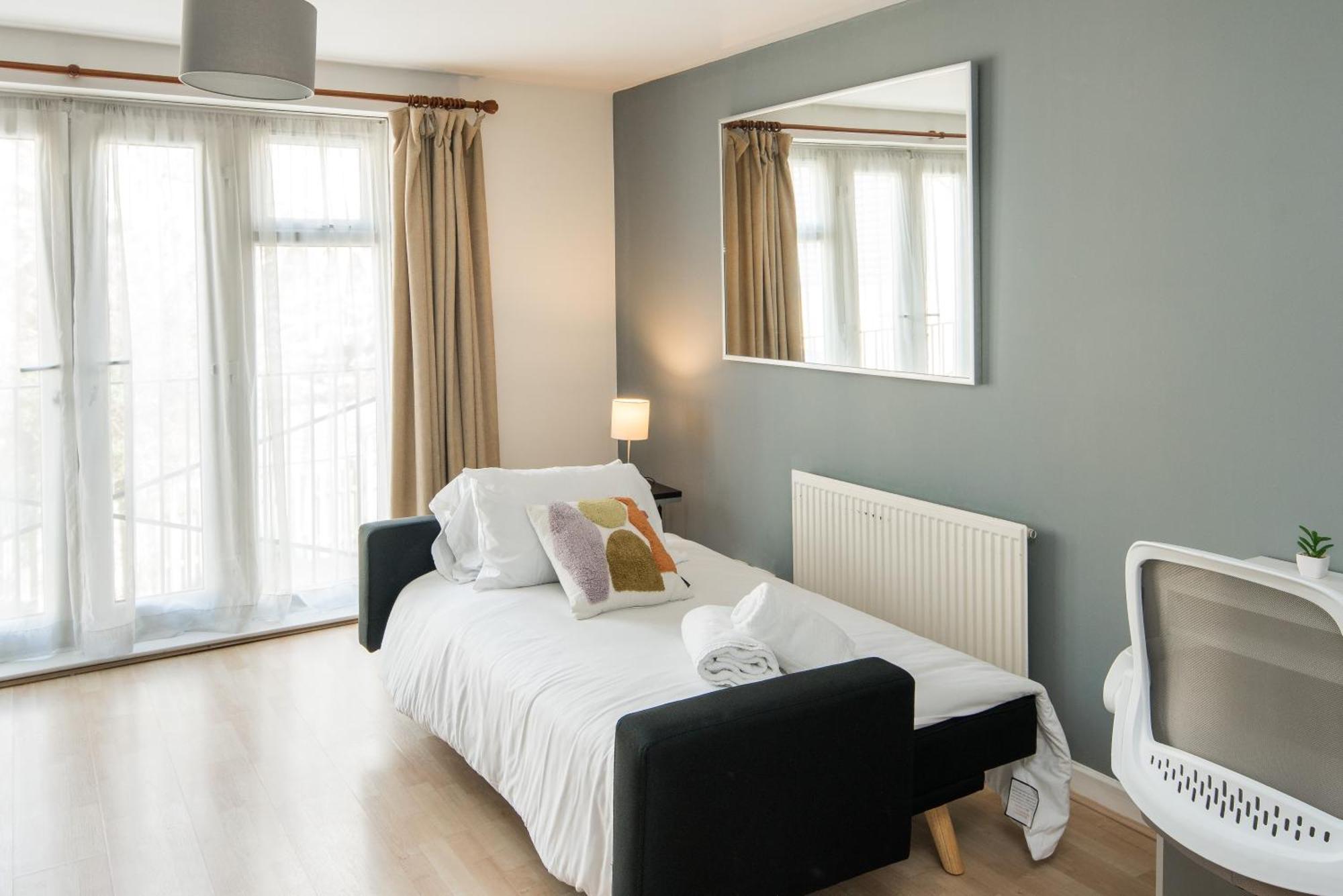 Work Friendly Flat Bridge Near Guys Hospital And Borough Market Lägenhet London