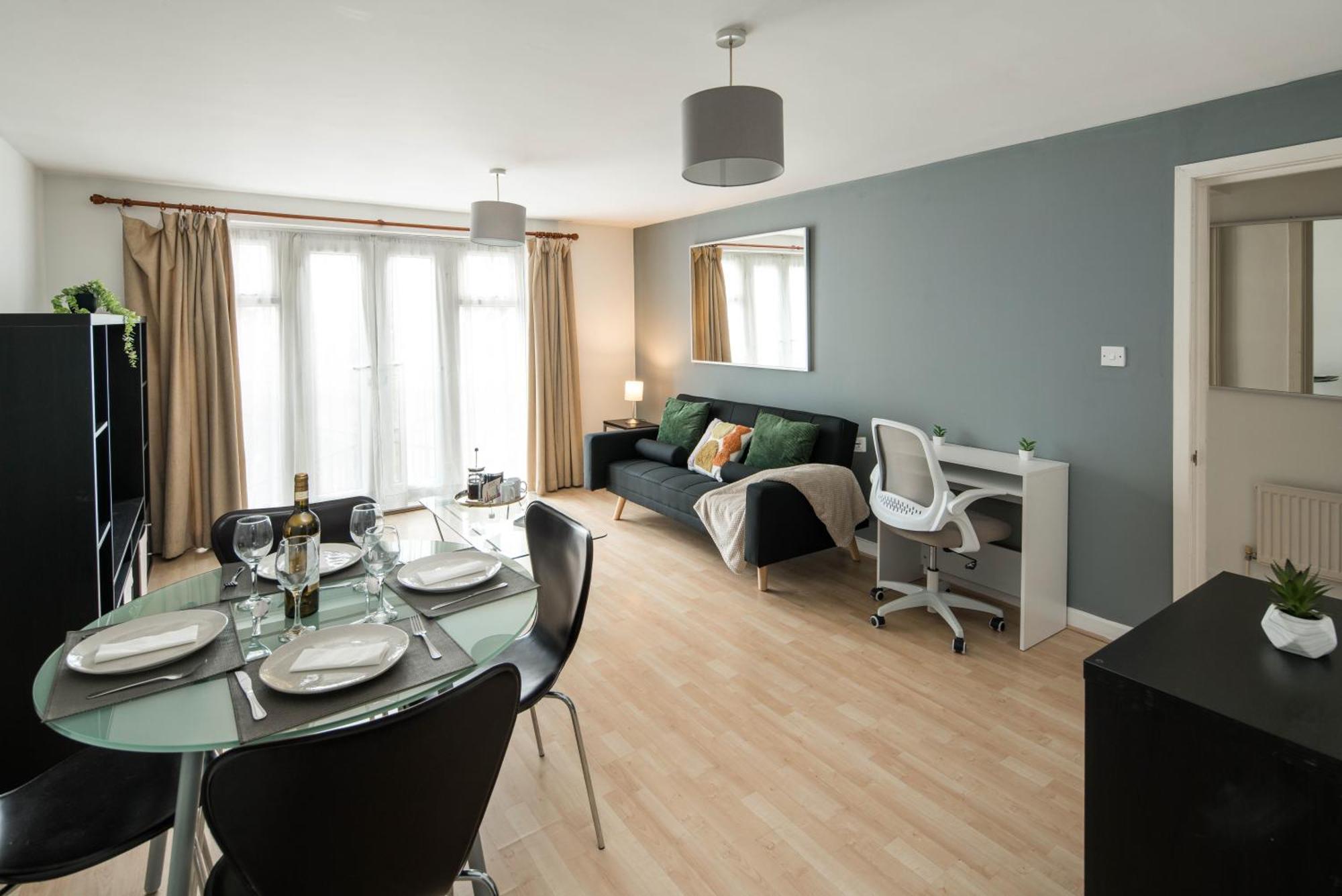 Work Friendly Flat Bridge Near Guys Hospital And Borough Market London