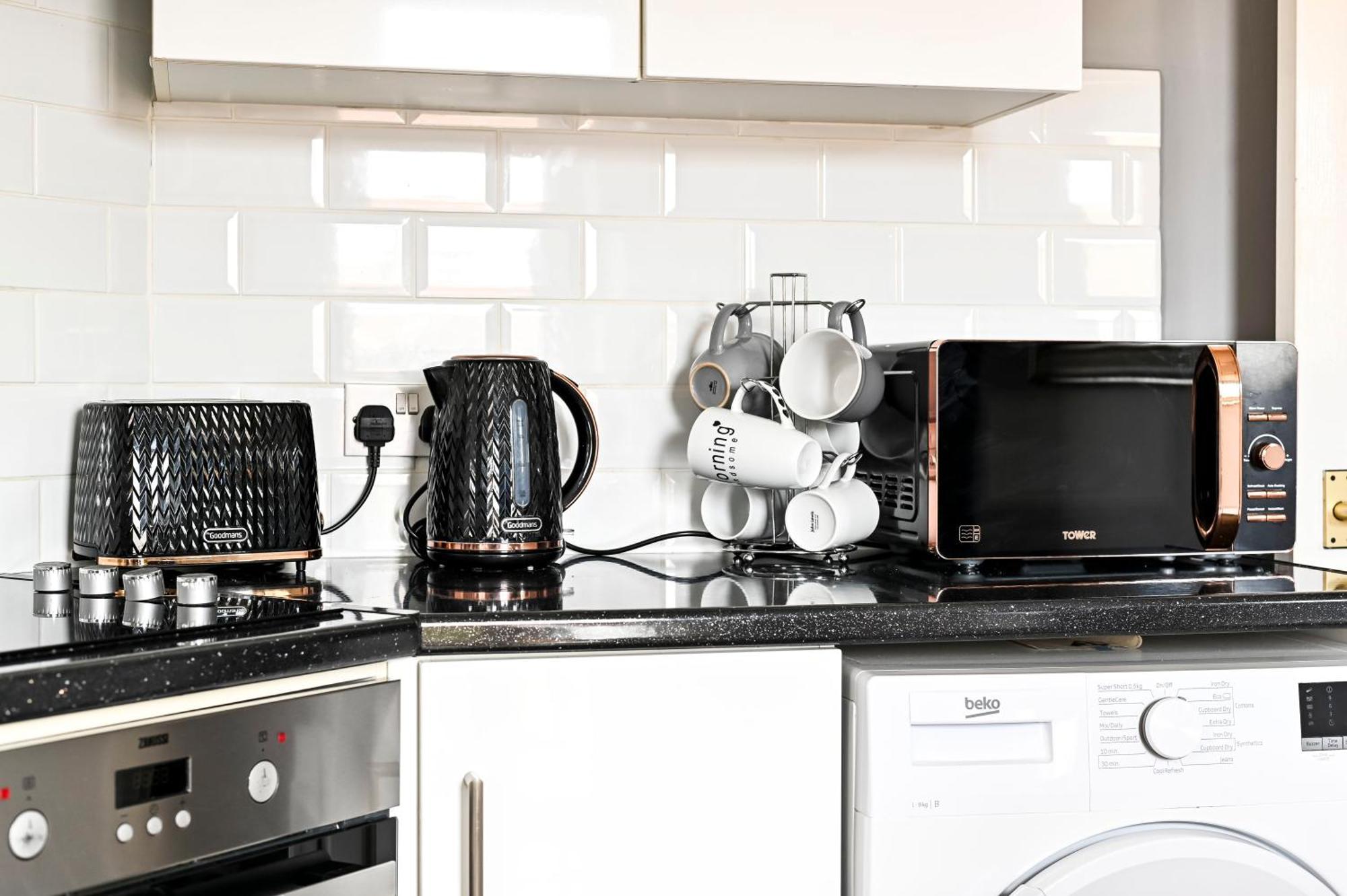 Cosy 1-Bed E15, Sleeps 4, 1 Min From Tube Station Near O2 Arena Londen