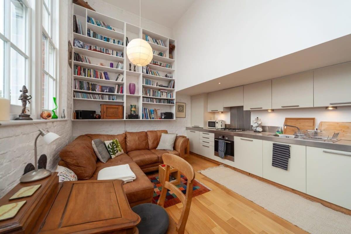 Charming 1 Bedroom In Old School House Lejlighed *