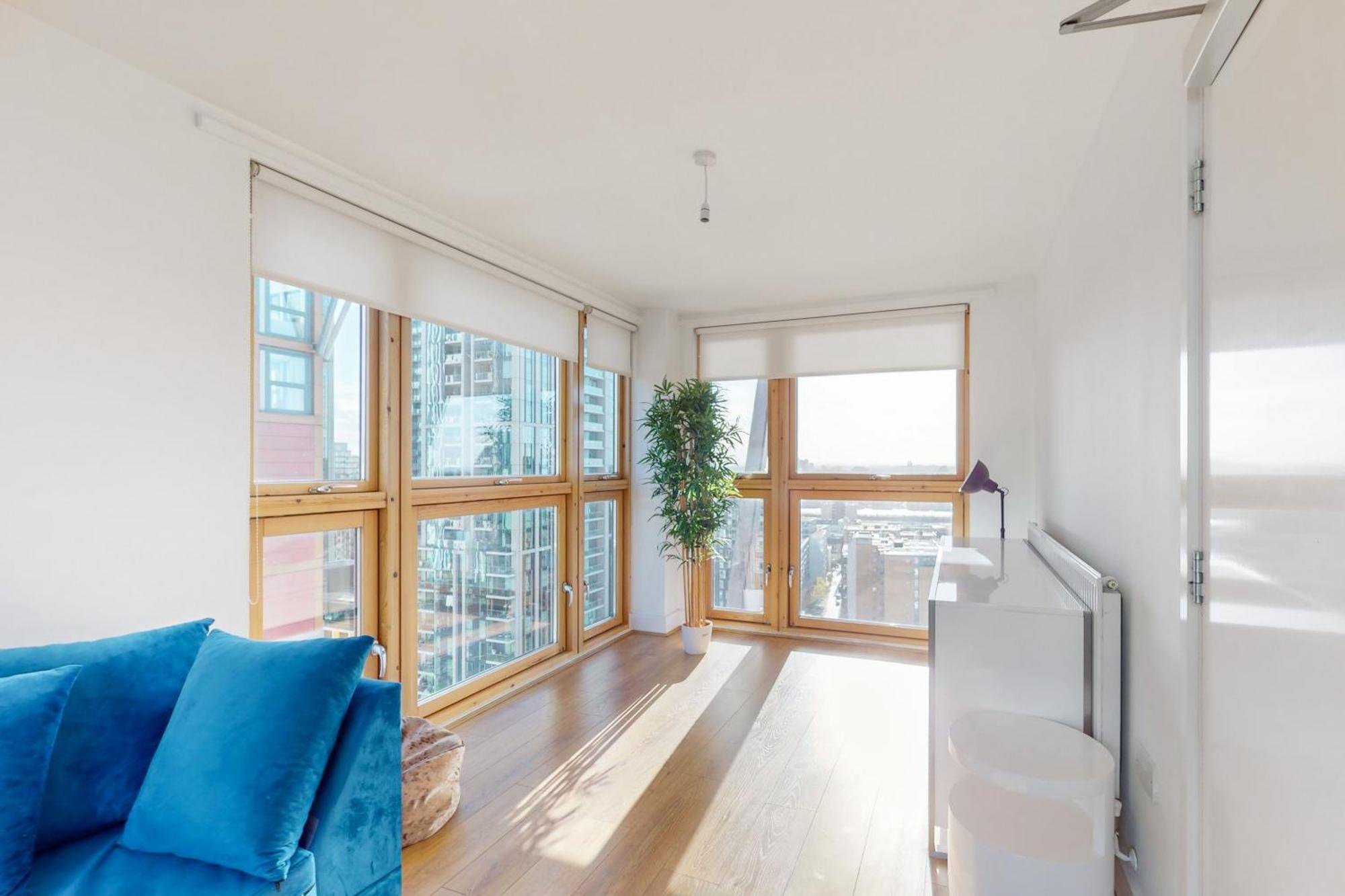 Stylish 2bed Penthouse With Private Roof Terrace In Canary Wharf Appartement Londen