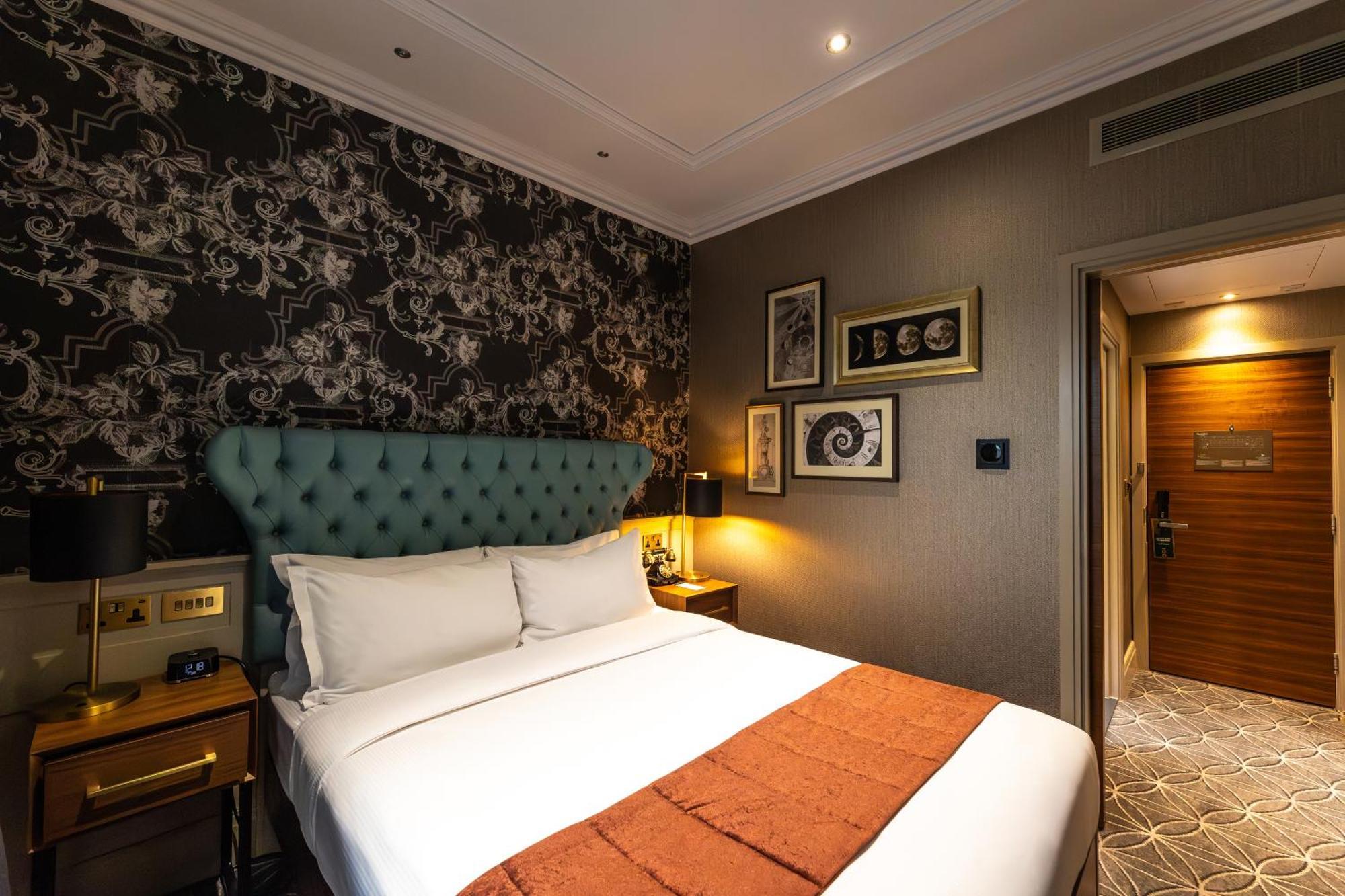 Hotel 100 Queen's Gate London, Curio Collection By Hilton 5*