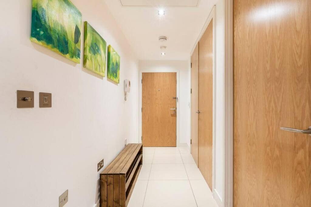 Appartement 1 Bedroom Penthouse Flat In East