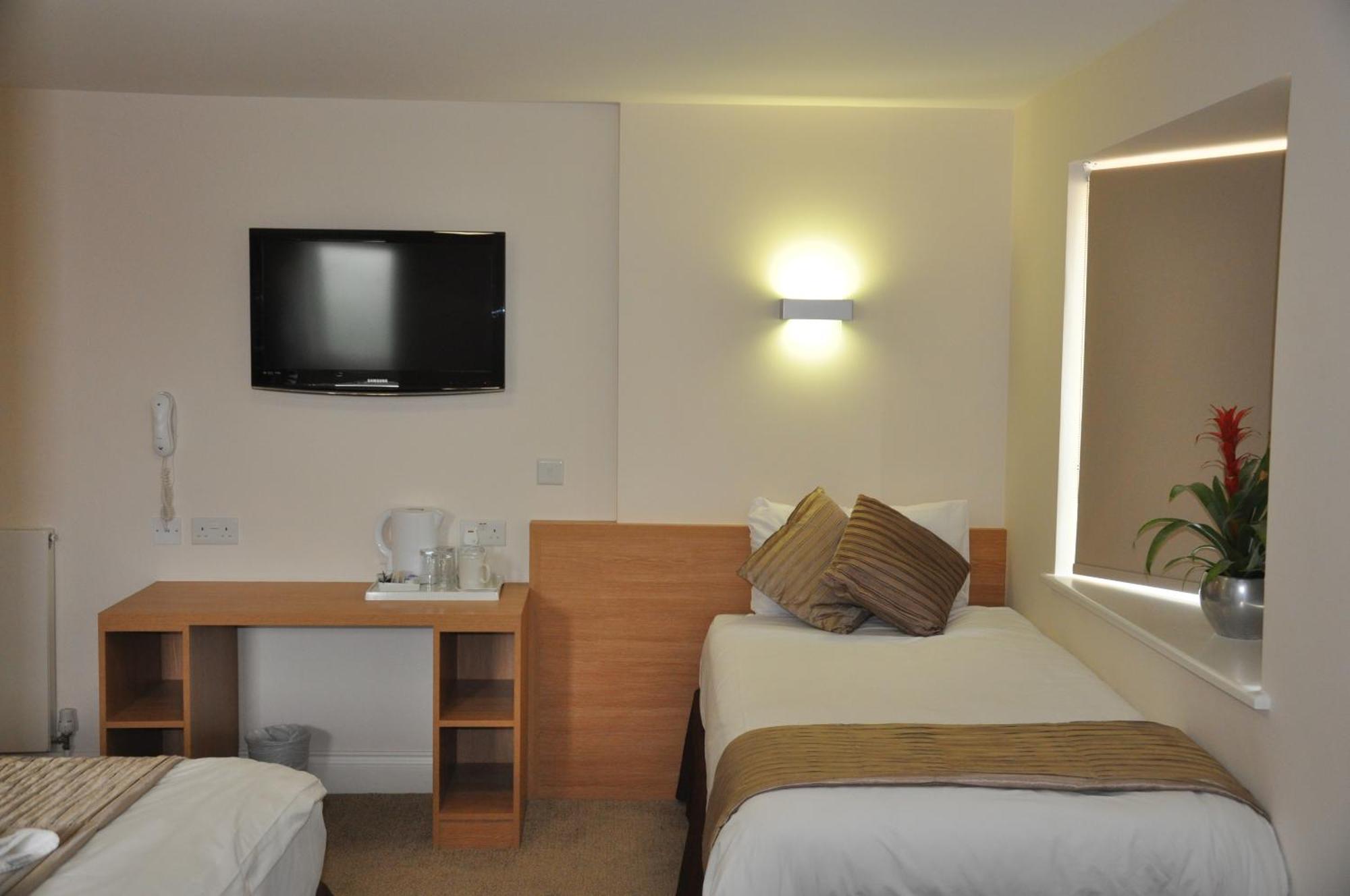 Hotell Queens 3*