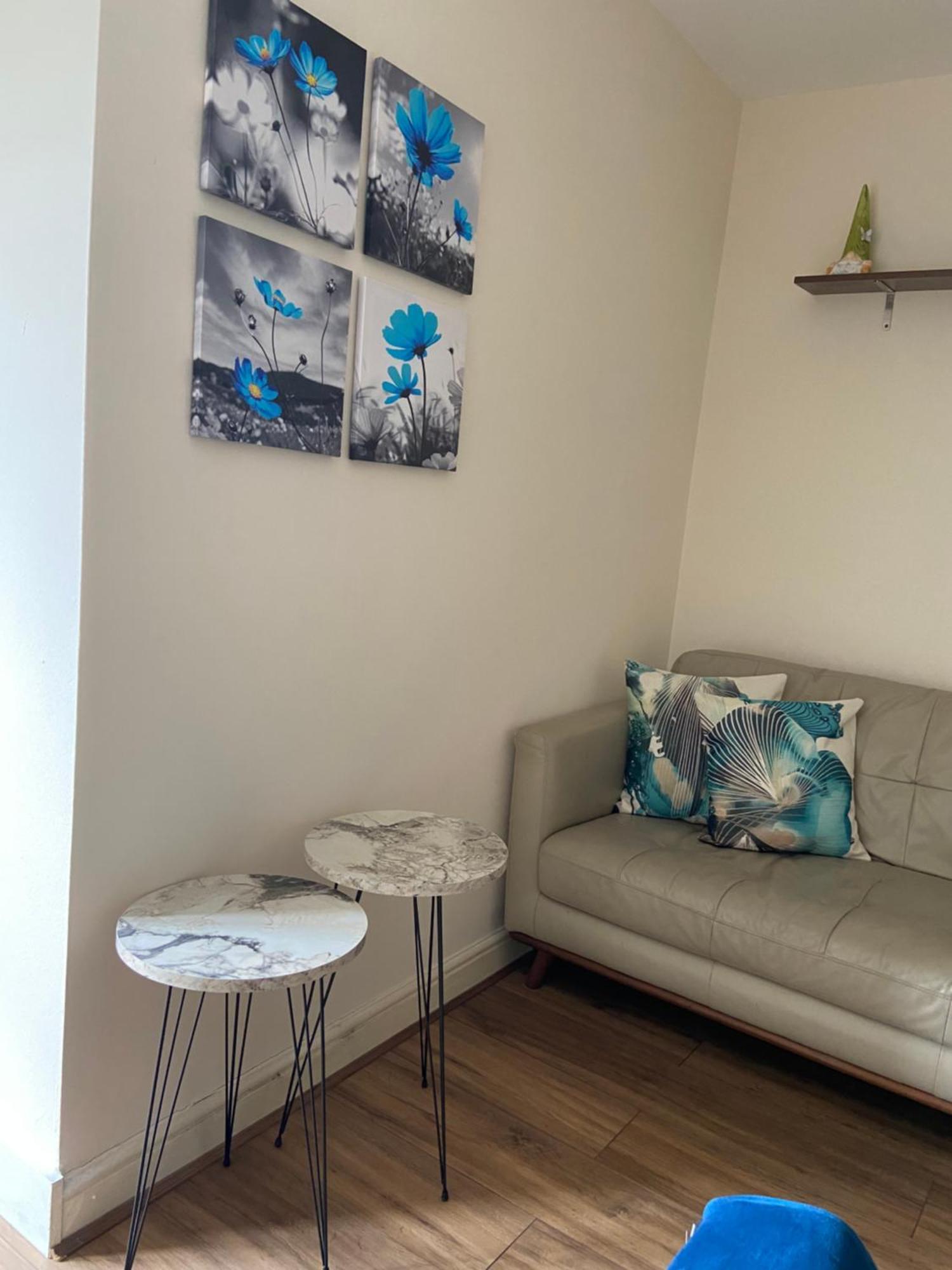 Beautiful 2 Bed Waterfront With Parking Perfect For Canary Wharf - 2 Bed 2 Bath With High Speed Wifi And Netflix And Parking London