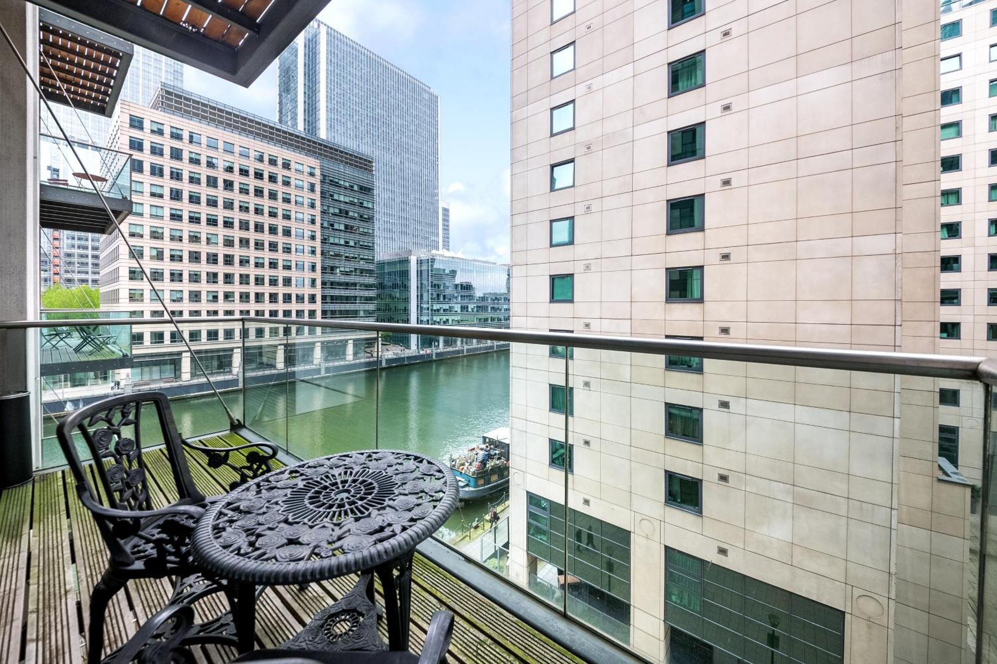 Londwell, Canary Wharf River Thames Balcony Londen