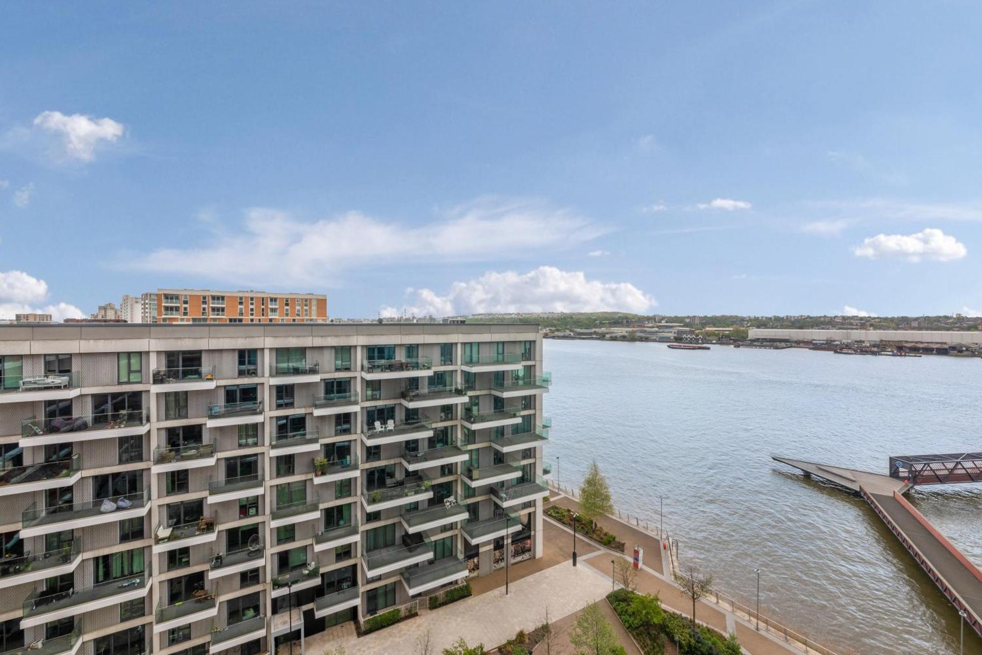 Appartement Excel 2 Bedroom Near Aiport And O2 Arena *