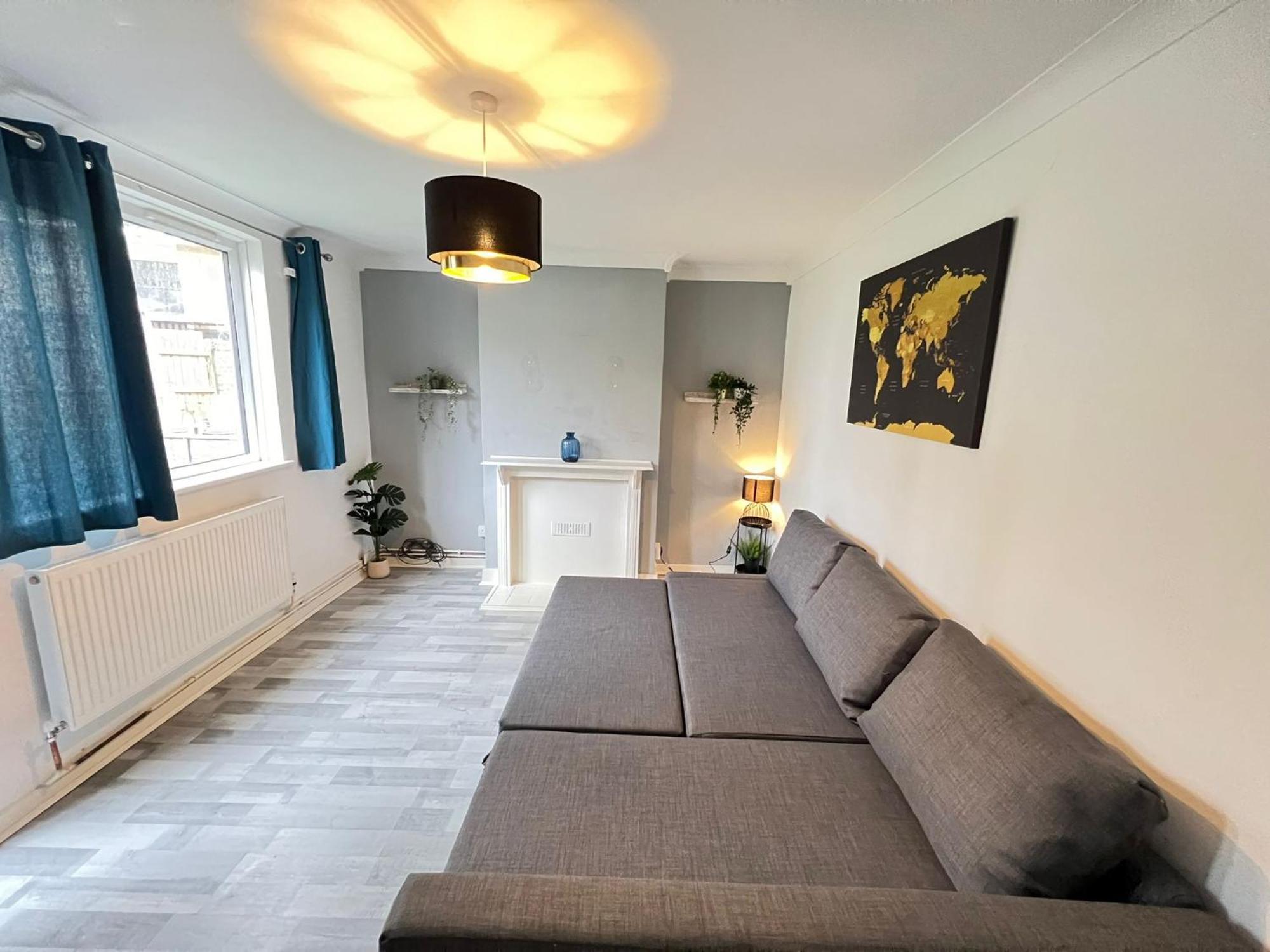 2 Bed Flat In Canary Wharf Londra