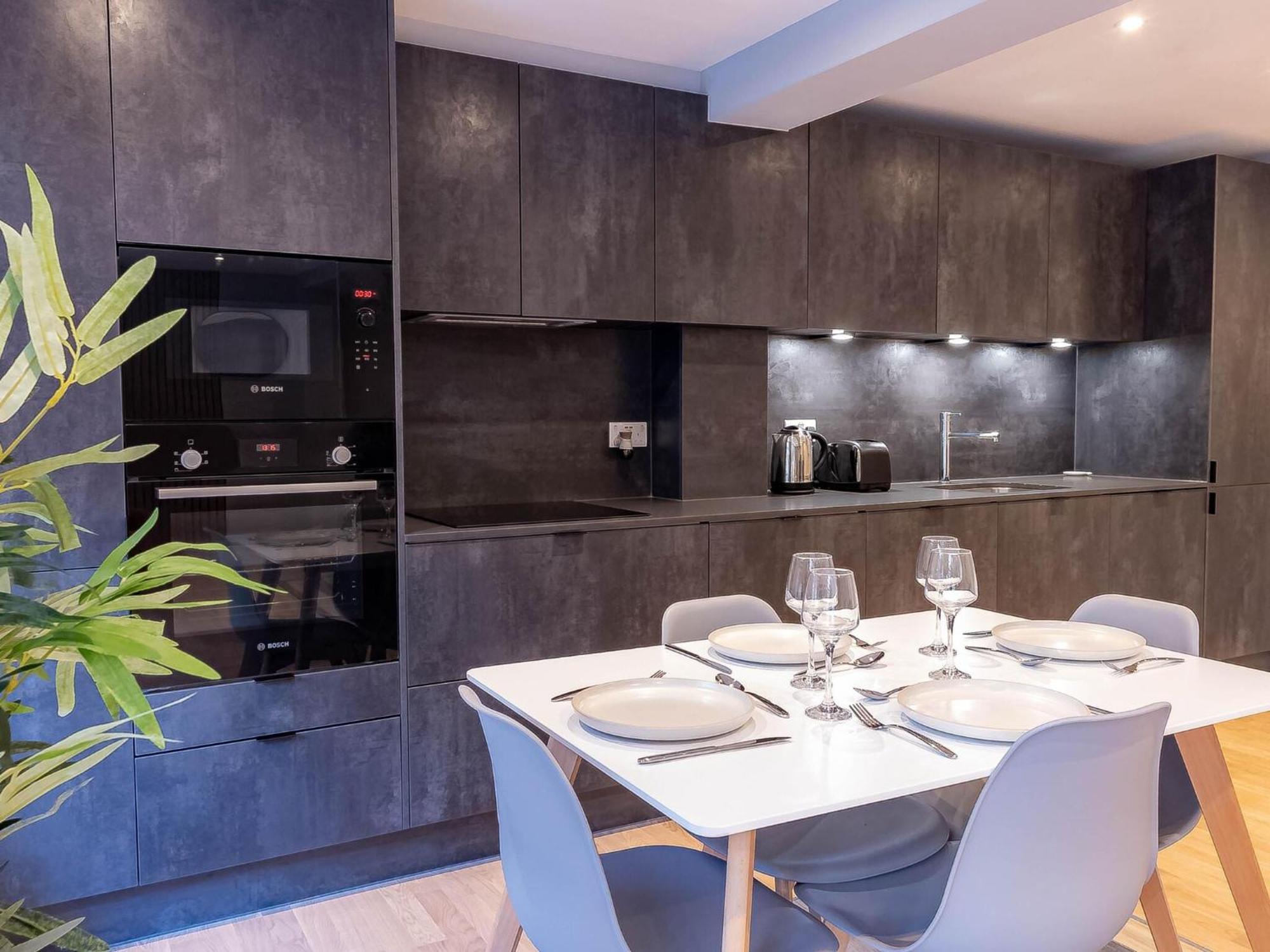 Luxurious Hackney Near Train Station Semesterbostad