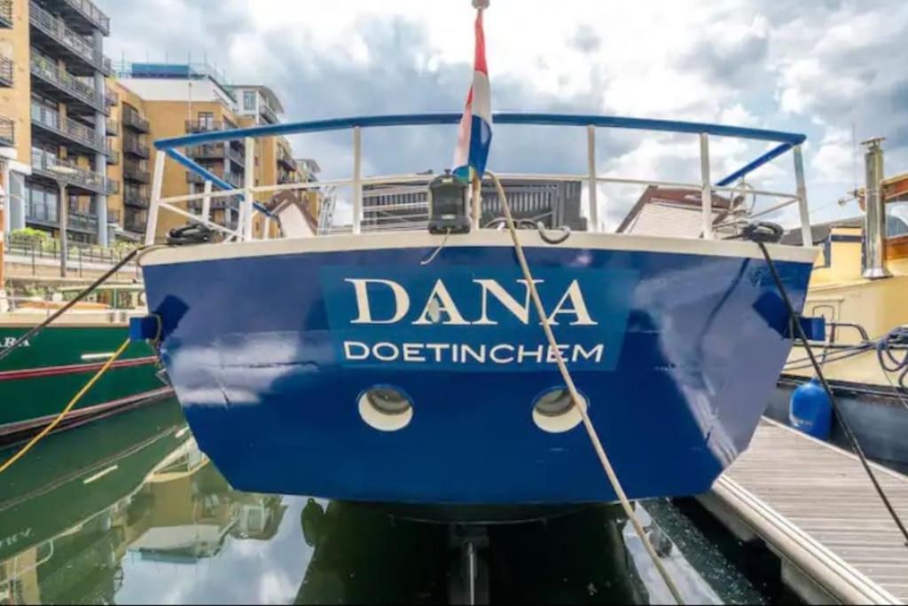 Historic Dutch Barge, Idyllic Location Båter