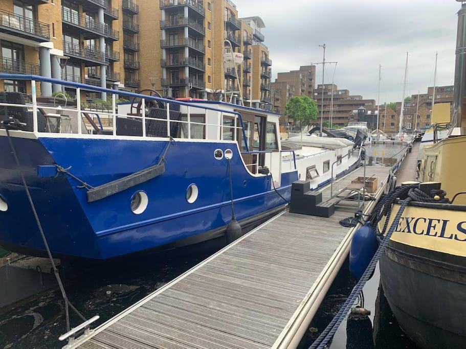 Historic Dutch Barge, Idyllic Location London