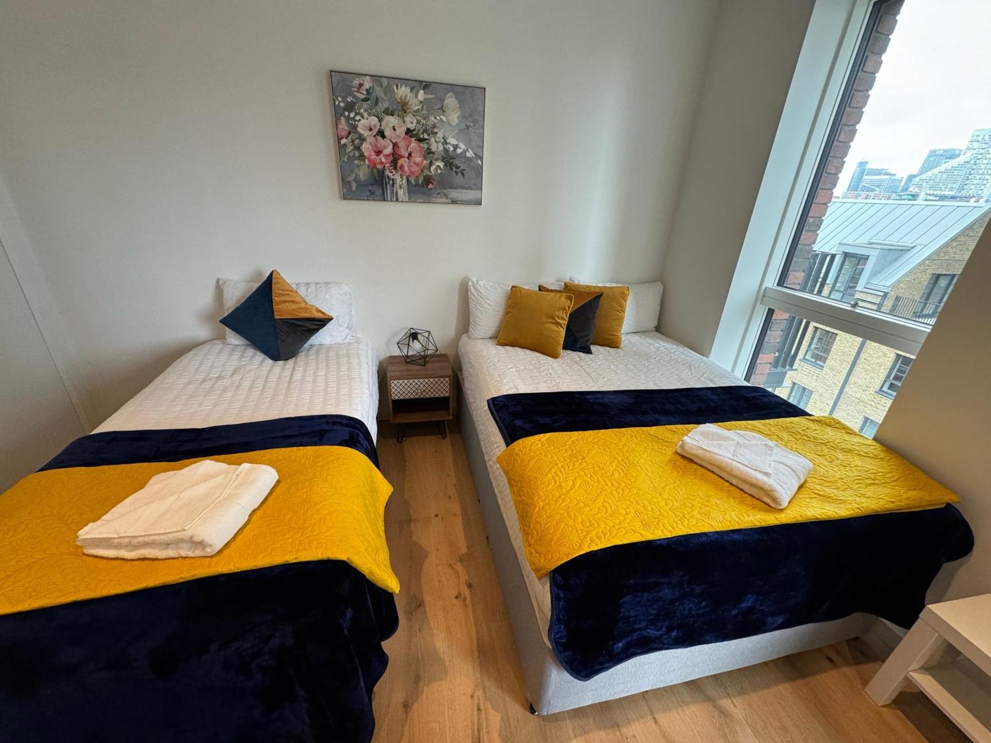 Appartement Luxury Flat With Balcony, River View, O2 Arena, Excel, Canary Wharf, Station *