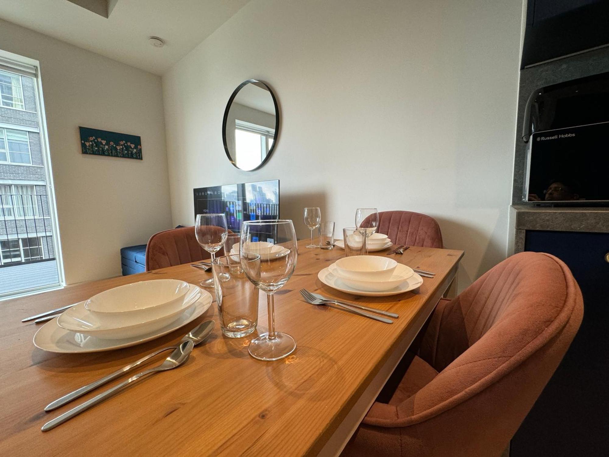 Luxury Flat With Balcony, River View, O2 Arena, Excel, Canary Wharf, Station Appartement Londres