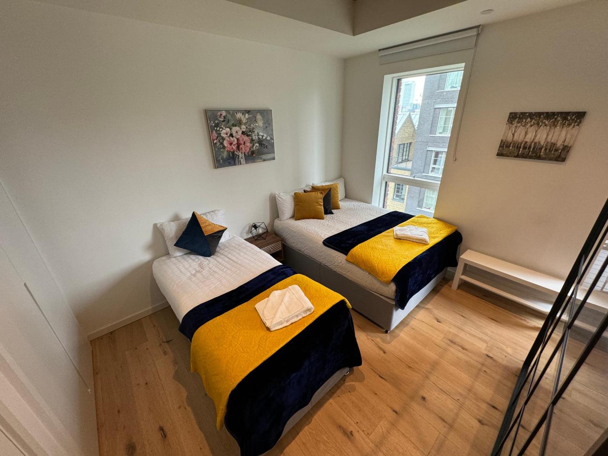 Luxury Flat With Balcony, River View, O2 Arena, Excel, Canary Wharf, Station Appartement