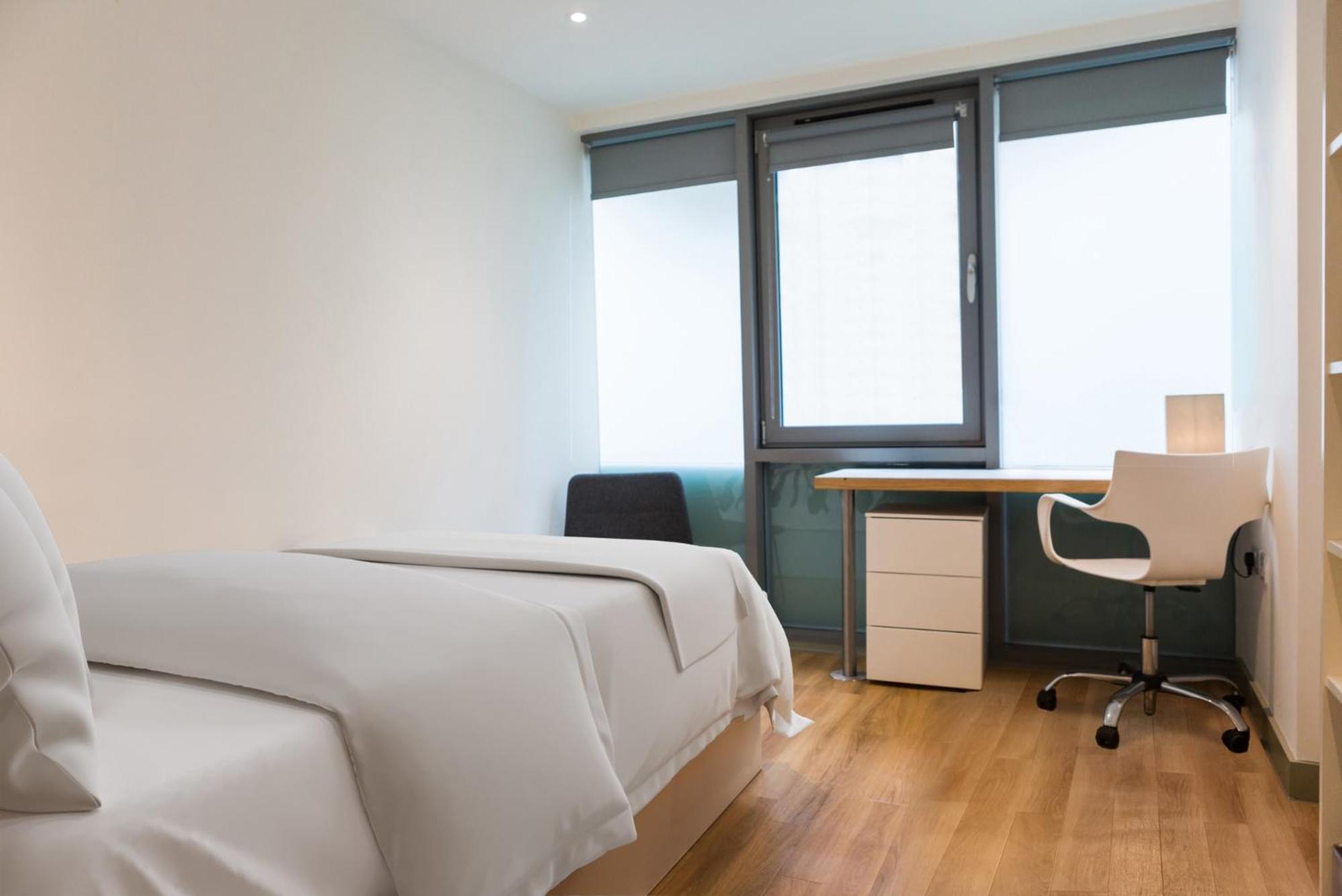 Cosy And At Chapter Aldgate In Londen