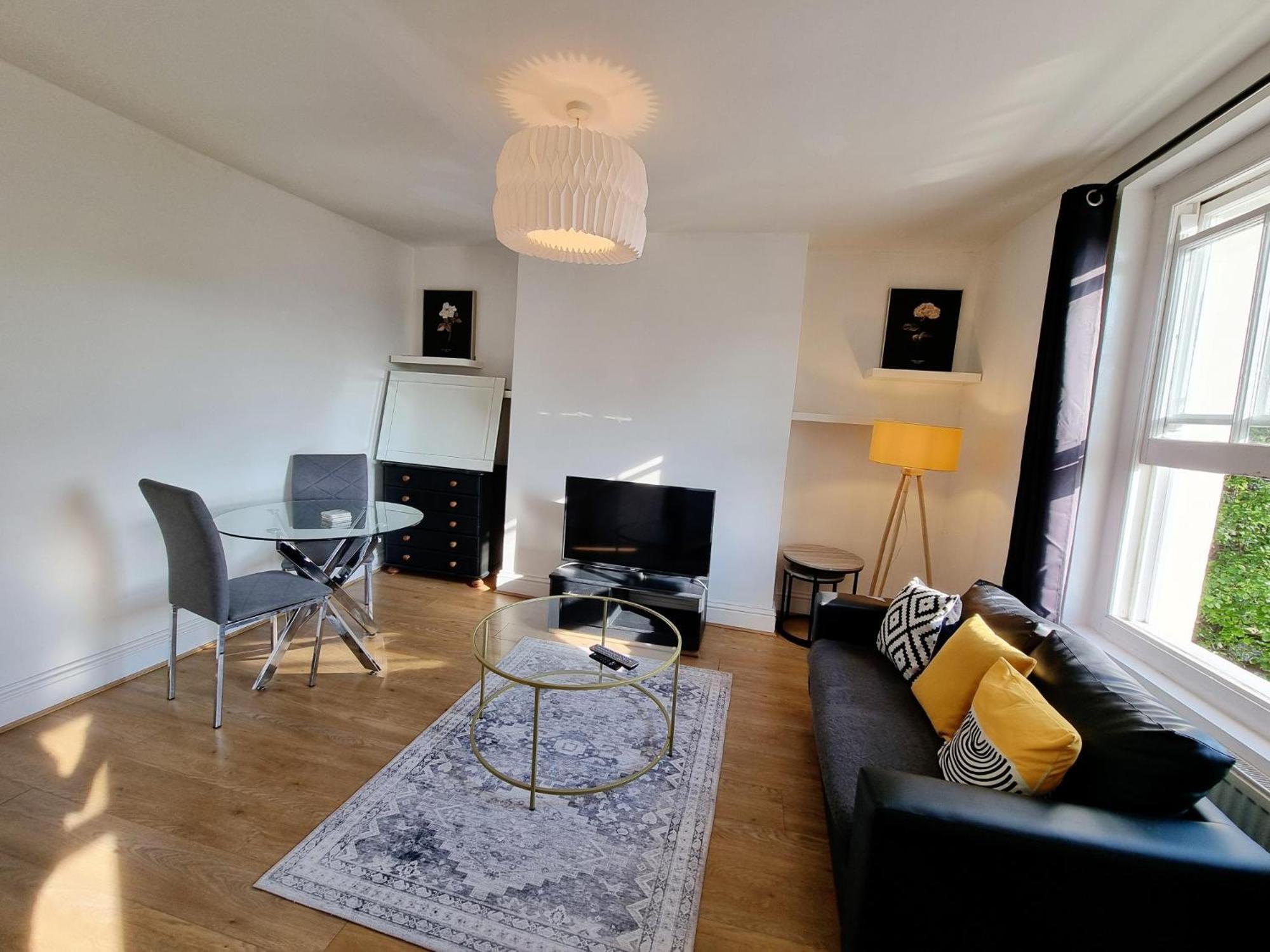 Evo View - 1 Bed - Stunning Views 3 Mins Walk Mile End Station Appartement