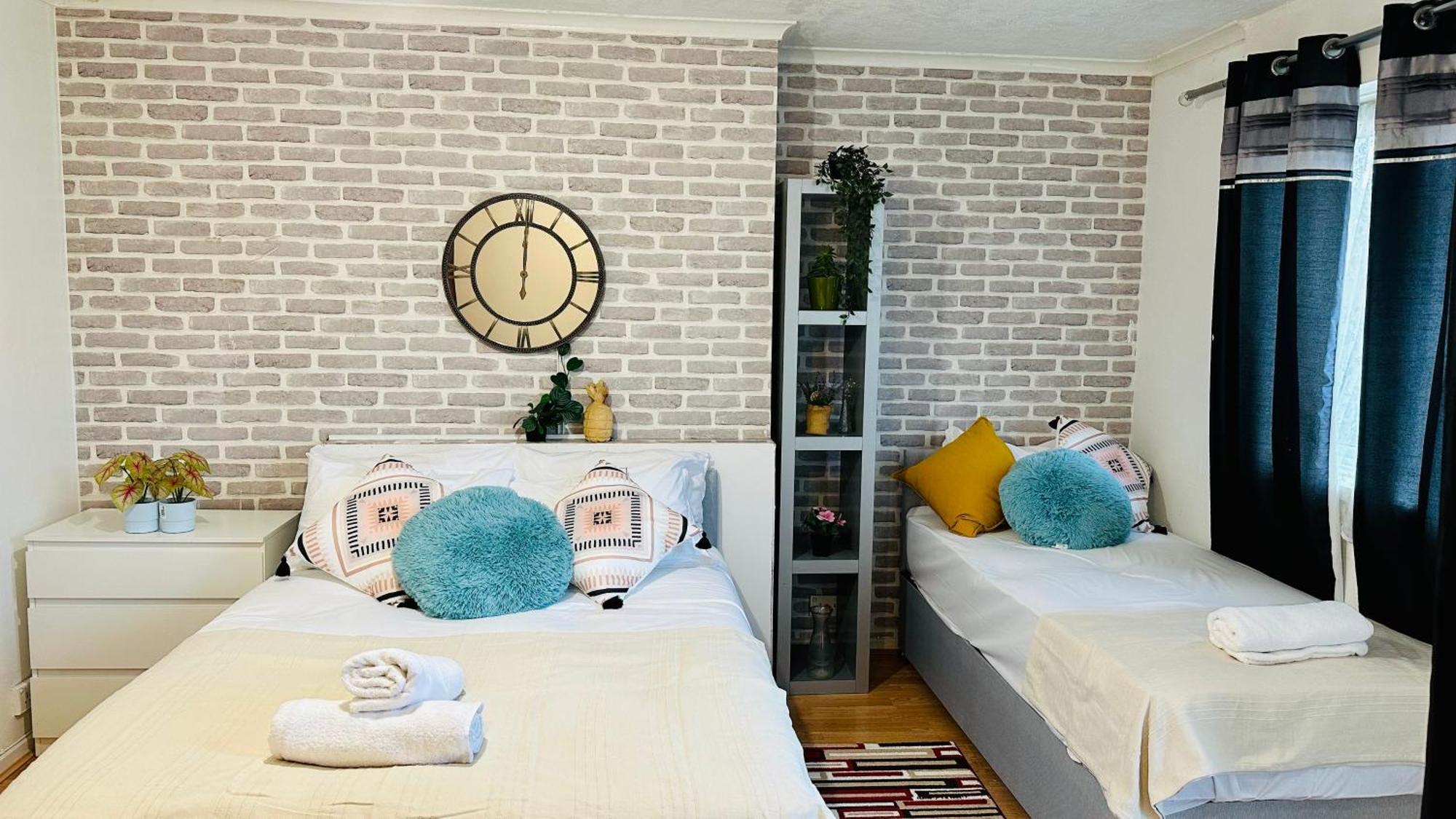 Whites Bed & Breakfast London
