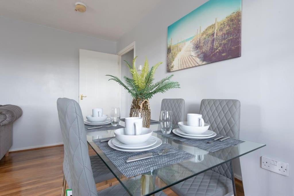 Appartement Lovely 2 Bedroom With River & View Londen