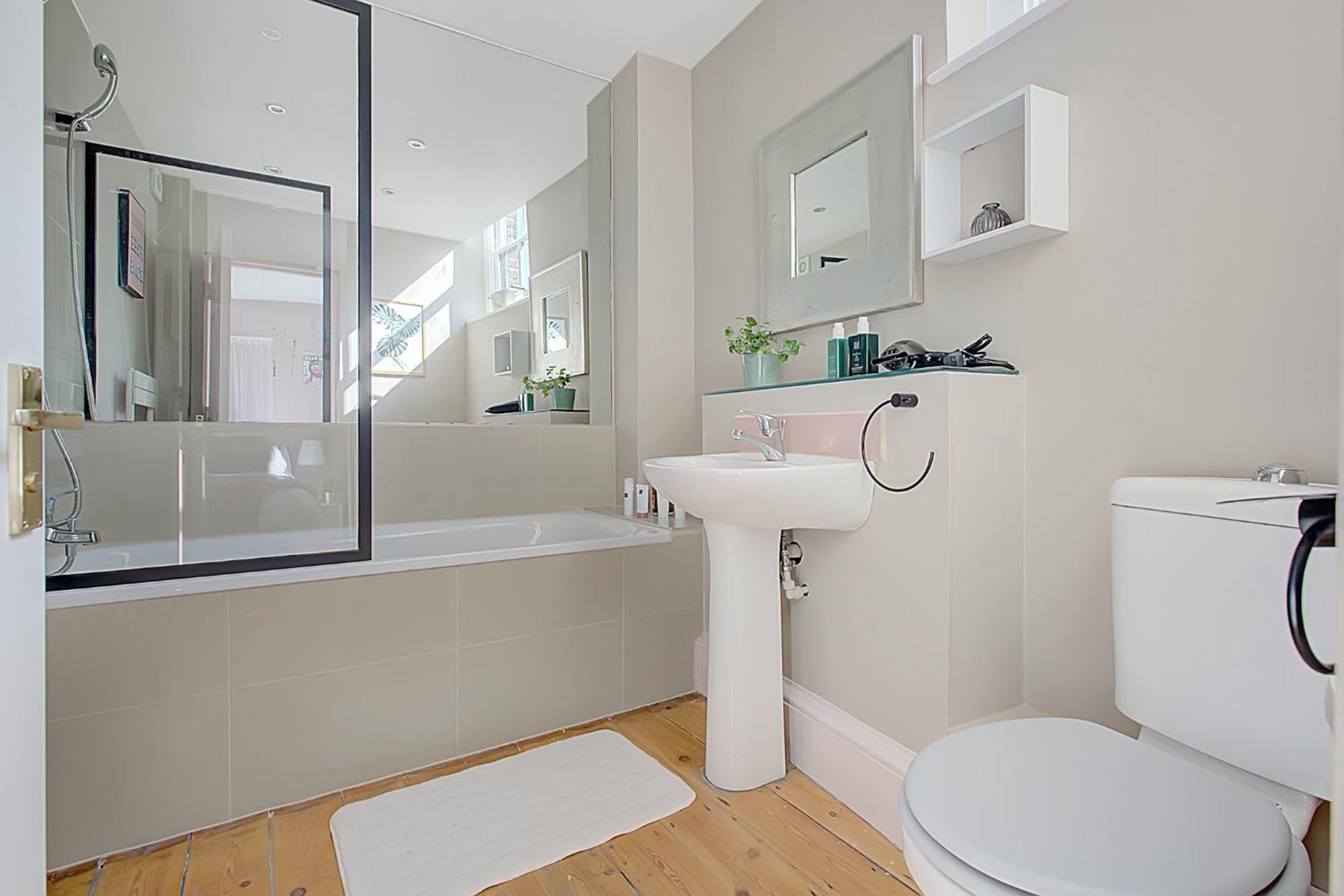 Old Street Iconic Warehouse Style 4 Bedroom 2 Bath House Prime Location Appartamento Londra