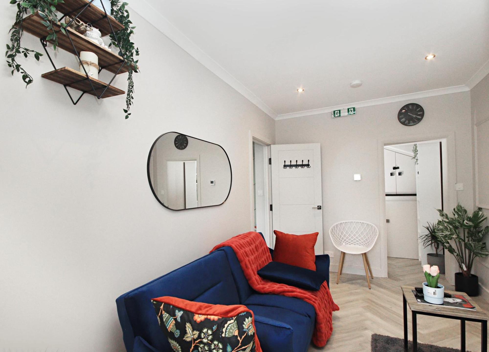 Rayan Heights Cosy 1 Bedroom Flat Sleeps 2 Perfect For Contractors Tourists Families - Free Parking Londen
